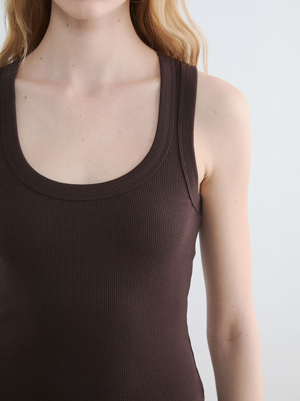 Kahverengi U Yaka Kadın Atlet-2