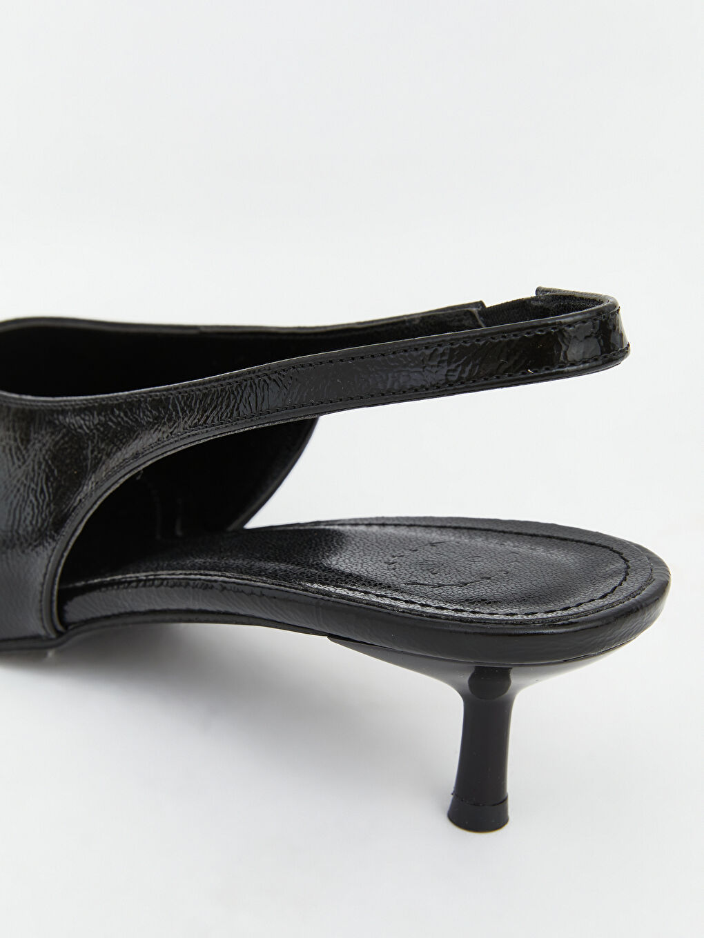 Siyah Sivri Burun Kadın Topuklu Ayakkabı-4