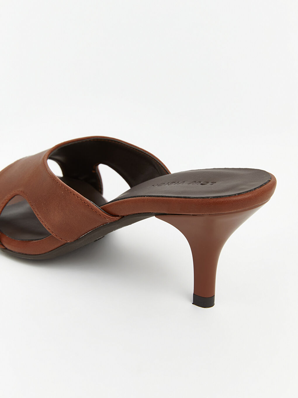 Kahverengi Küt Burun Kadın Topuklu Sandalet-4