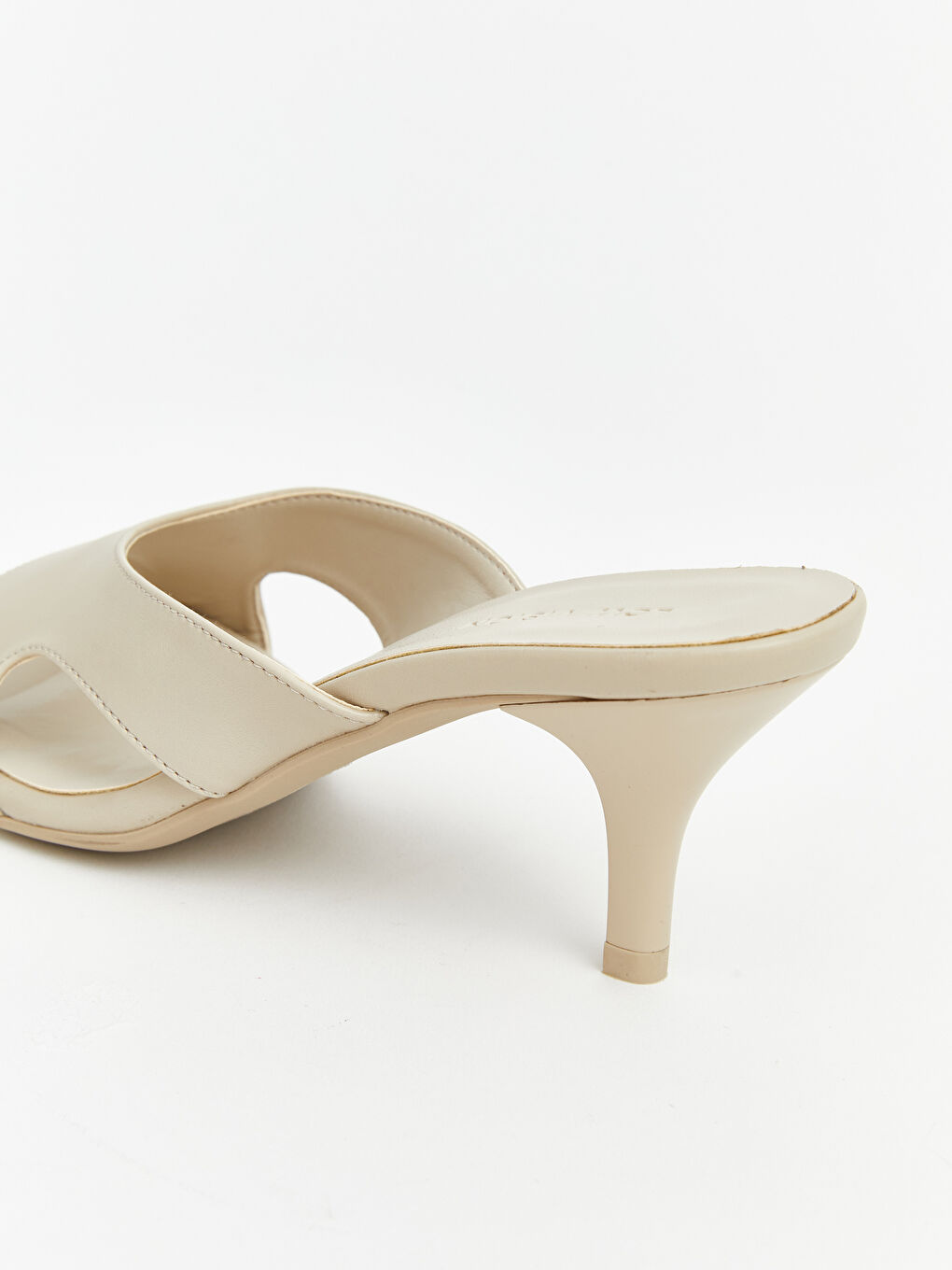 Bej Küt Burun Kadın Topuklu Sandalet-4