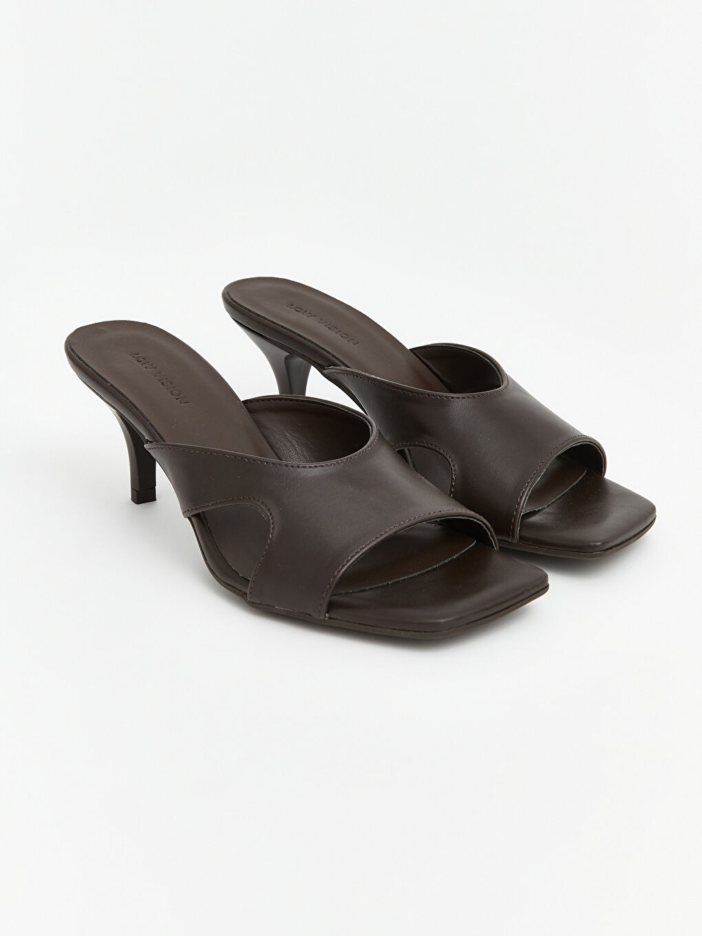 Kahverengi Küt Burun Kadın Topuklu Sandalet