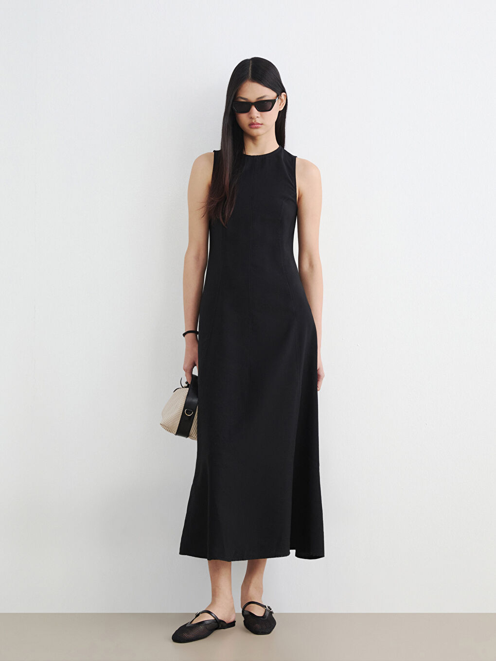 Siyah Bisiklet Yaka Peplum Elbise