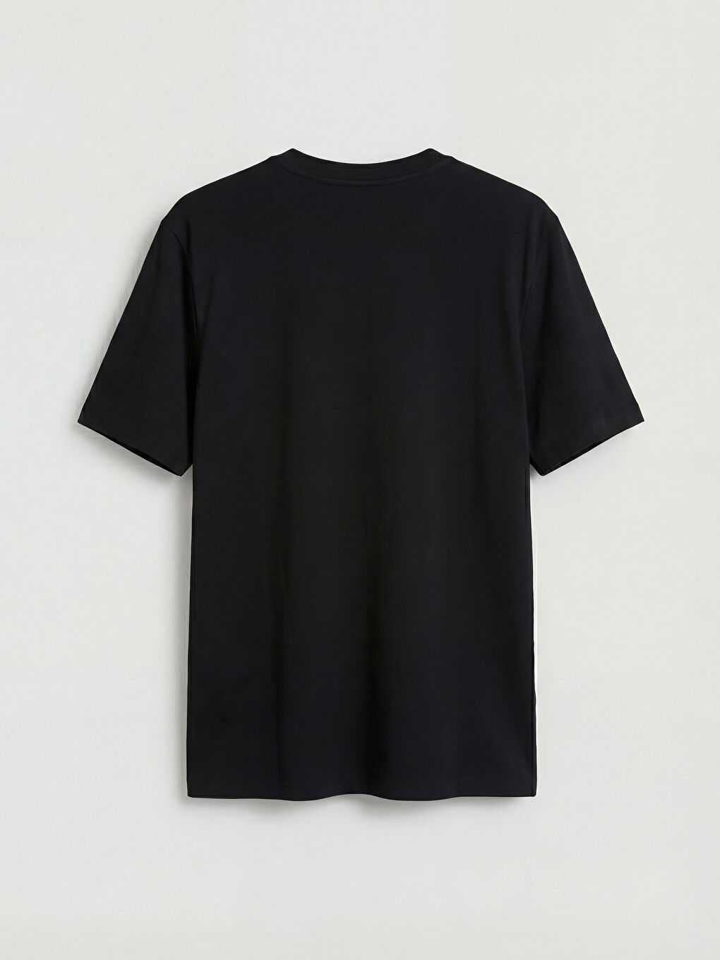 Siyah Bisiklet Yaka Kabartma Baskılı İnterlok Erkek Tişört-1