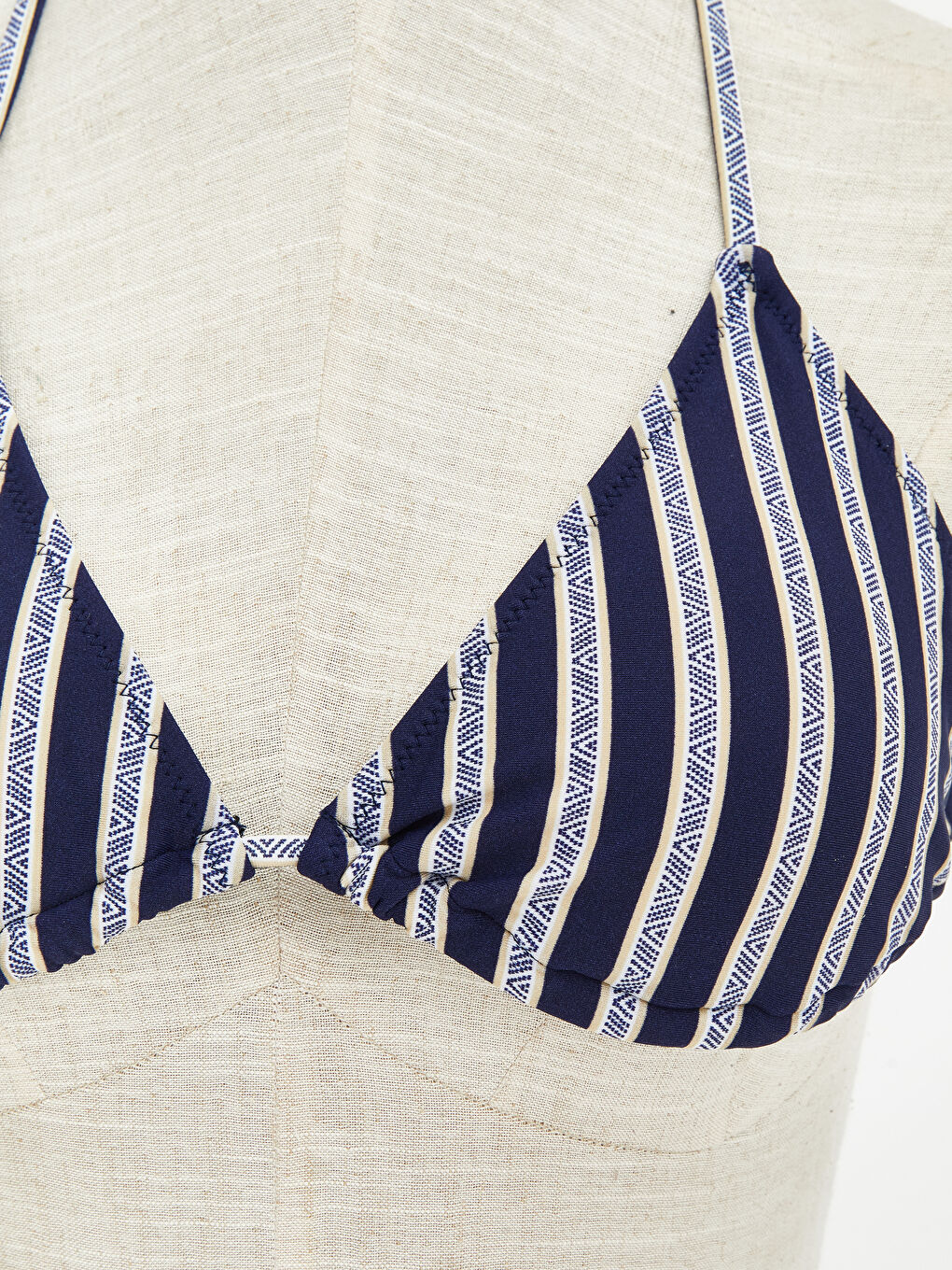 Lacivert Çizgili Çıkarılabilir Pedli Kadın Bikini Üstü-2