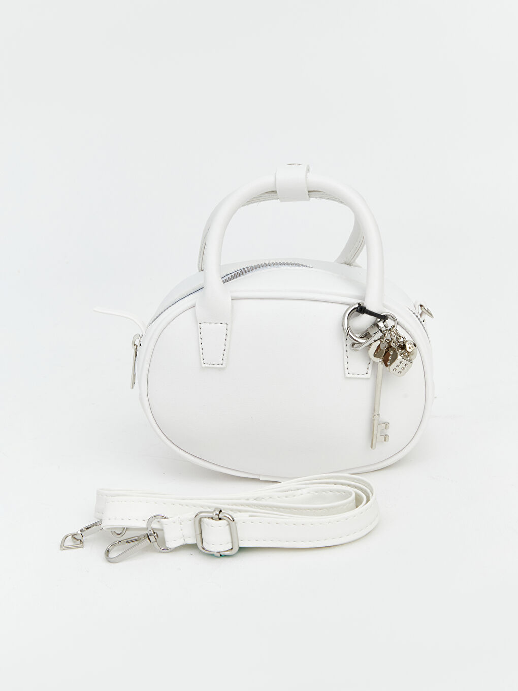 Beyaz Deri Görünümlü Kadın Omuz Çantası