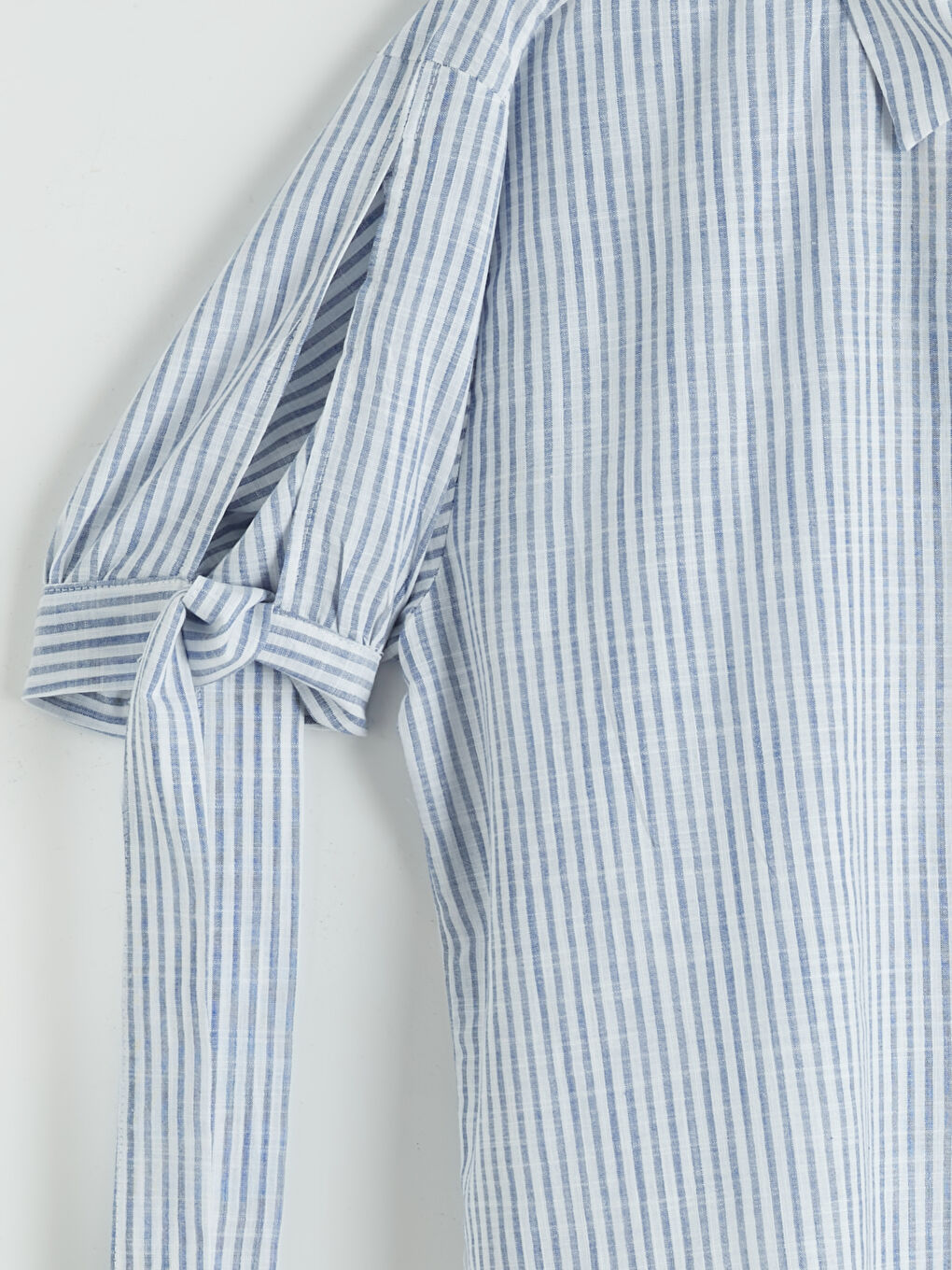 Mavi Fiyonklu Çizgili Kadın Gömlek-2