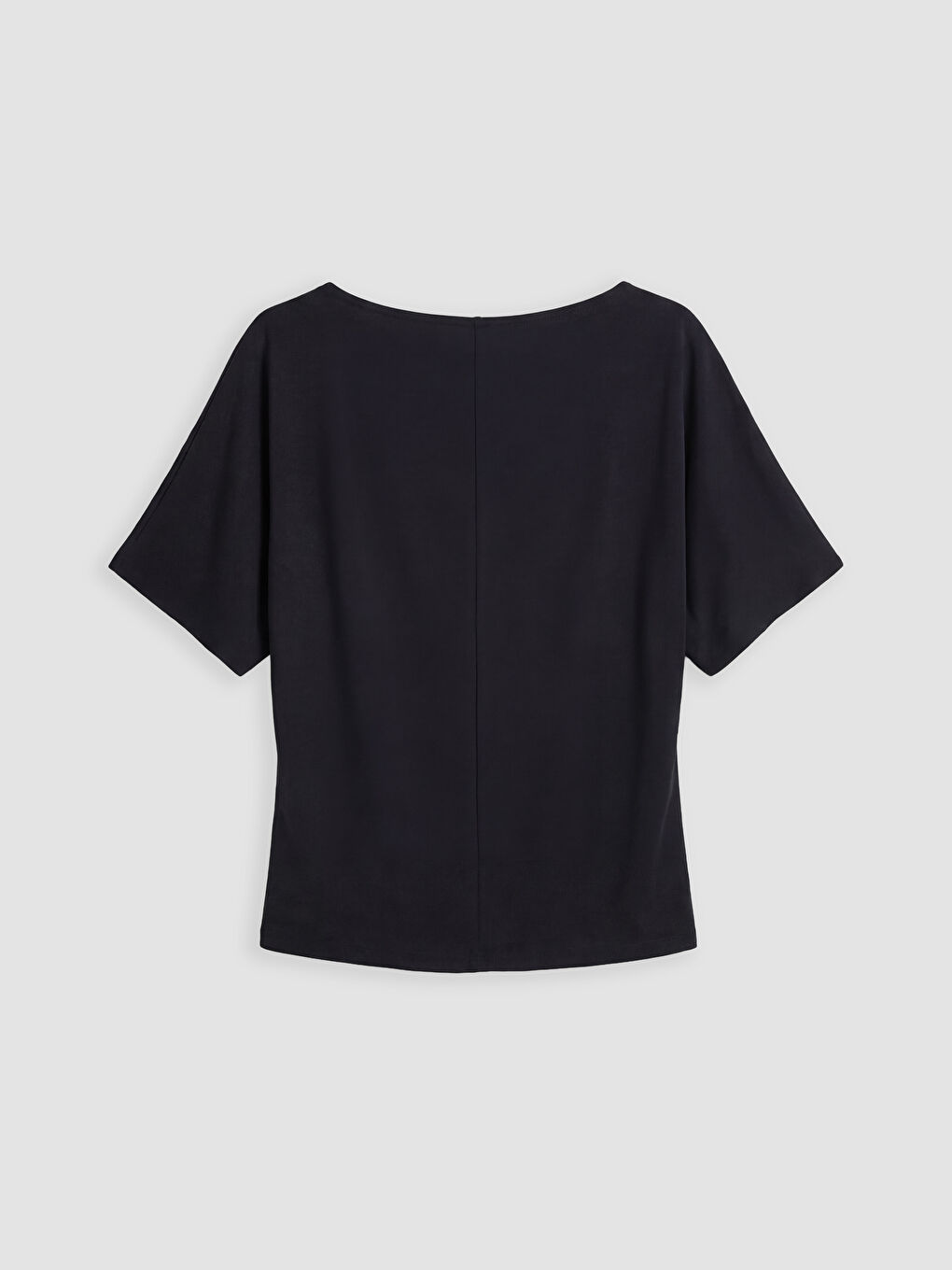 Siyah Dökümlü Yaka Bluz-1