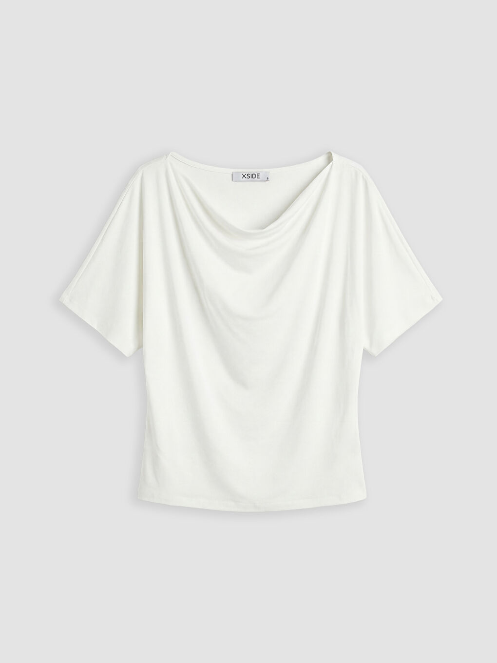 Beyaz Dökümlü Yaka Bluz