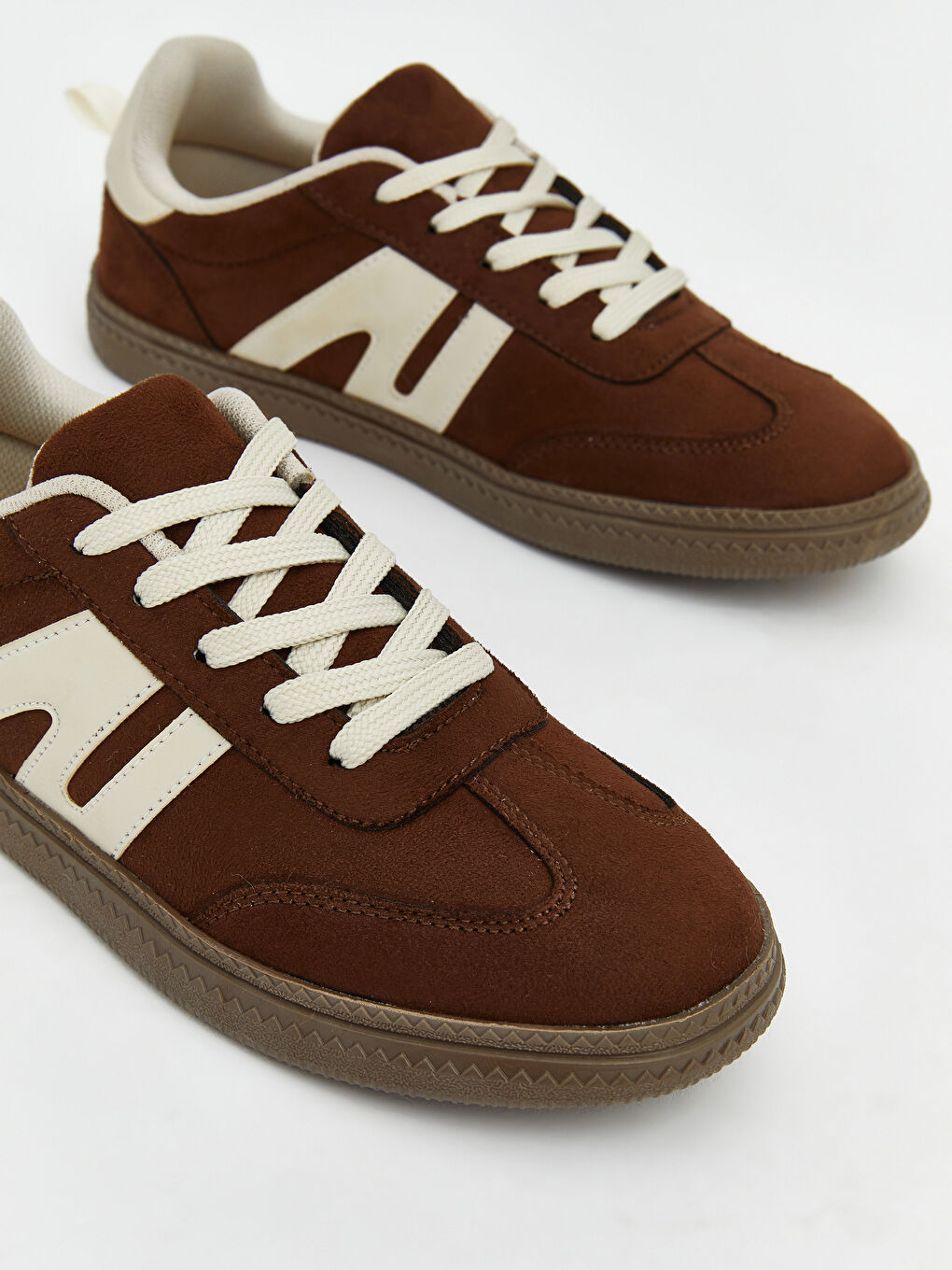 Kahverengi Süet Görünümlü Kız Çocuk Spor Ayakkabı-2