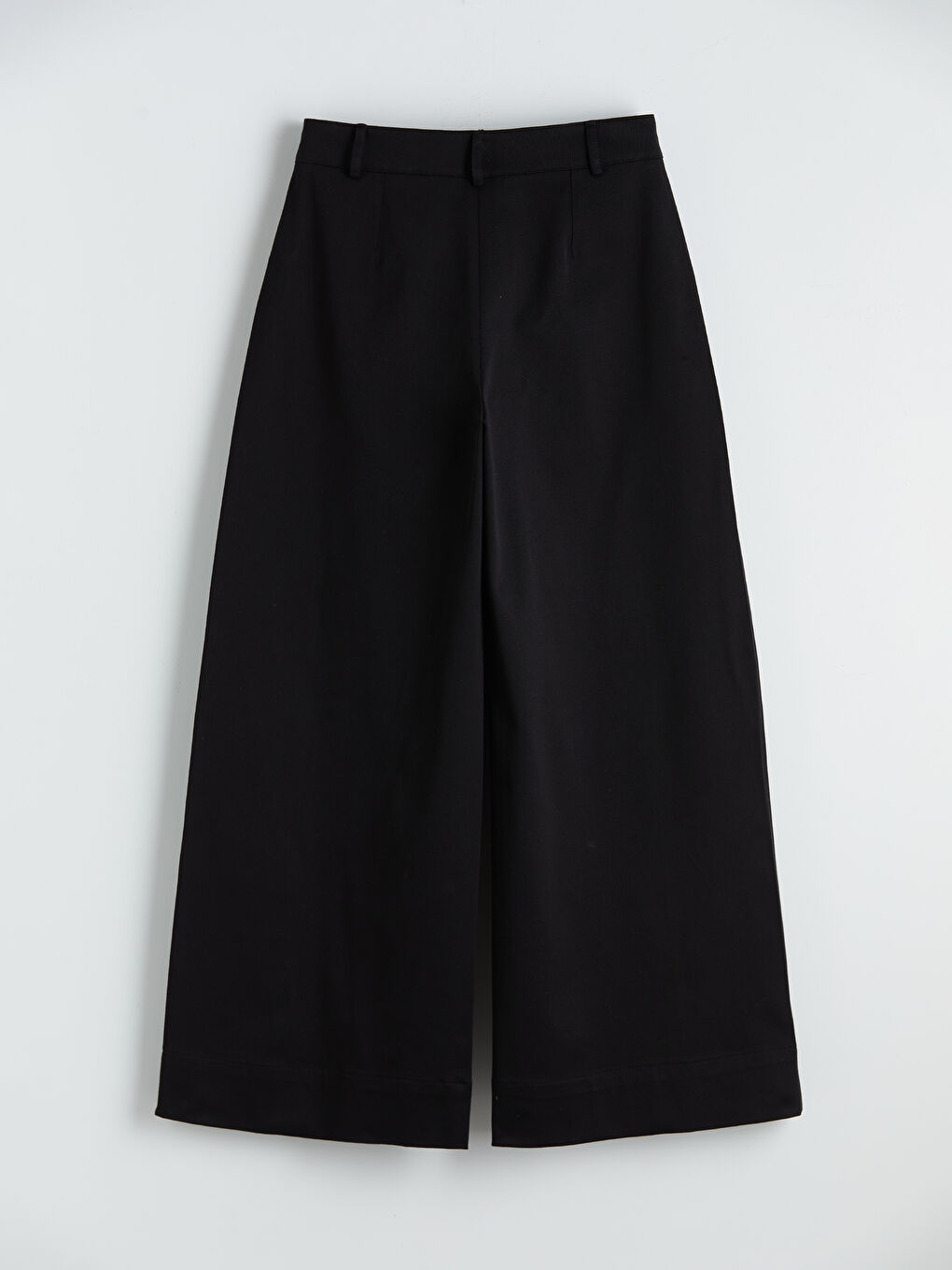 Siyah Geniş Paça Pileli Kadın Kumaş Pantolon-3