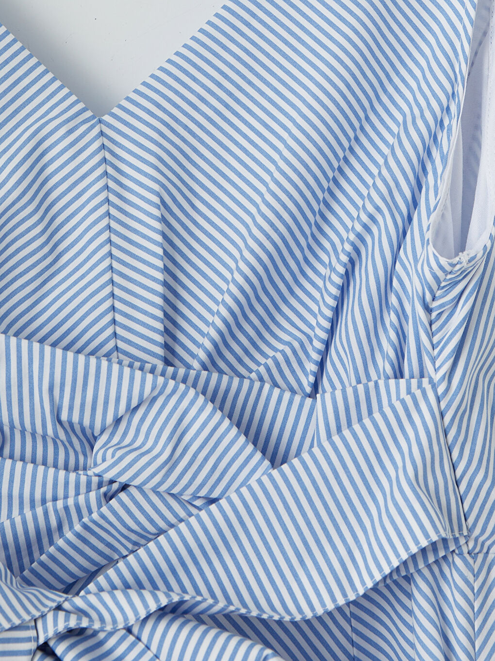 Mavi Çizgili Fiyonklu Belden Oturtmalı Elbise-6