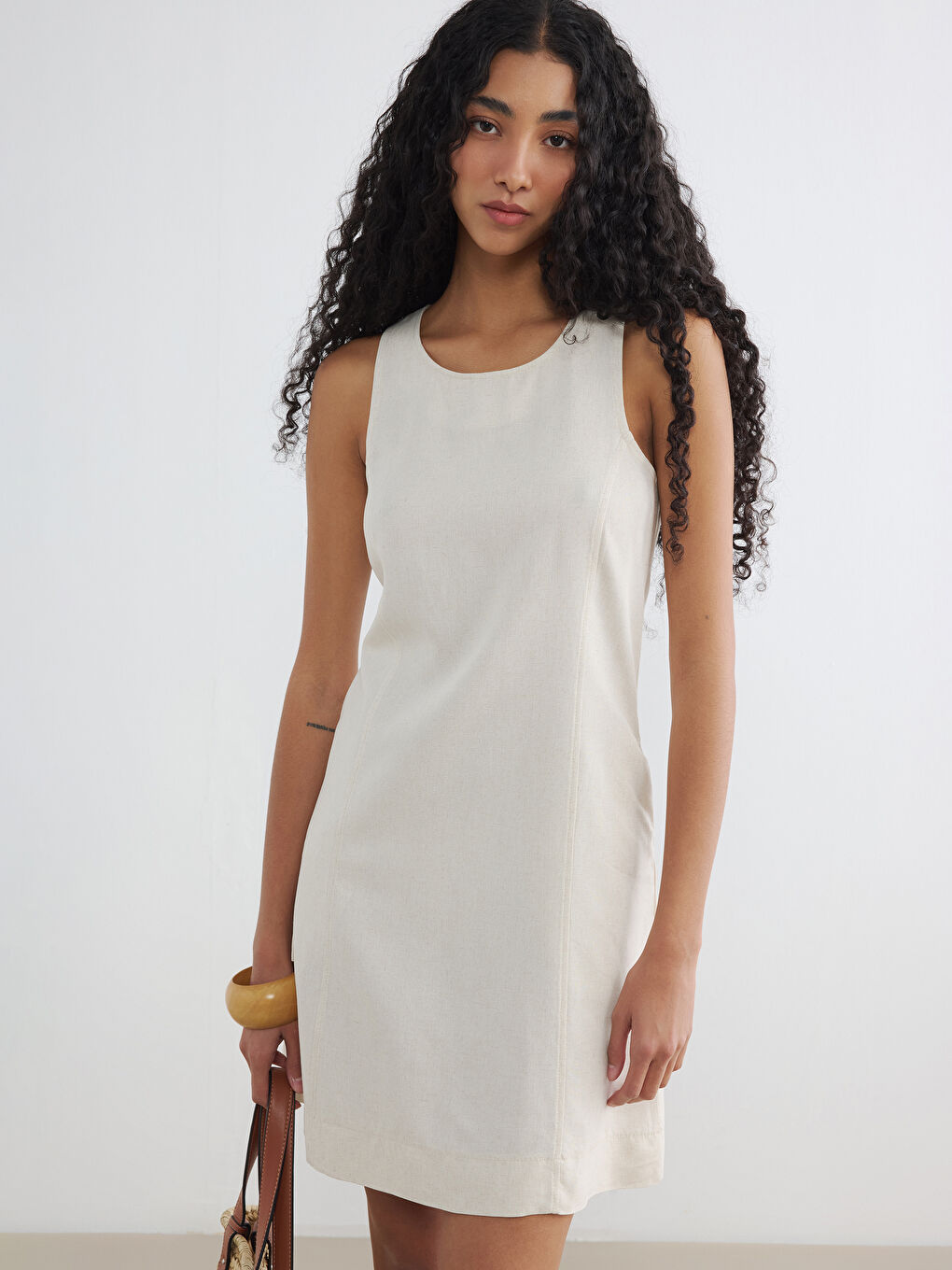 Bej Bisiklet Yaka Keten Karışımlı Mini Elbise