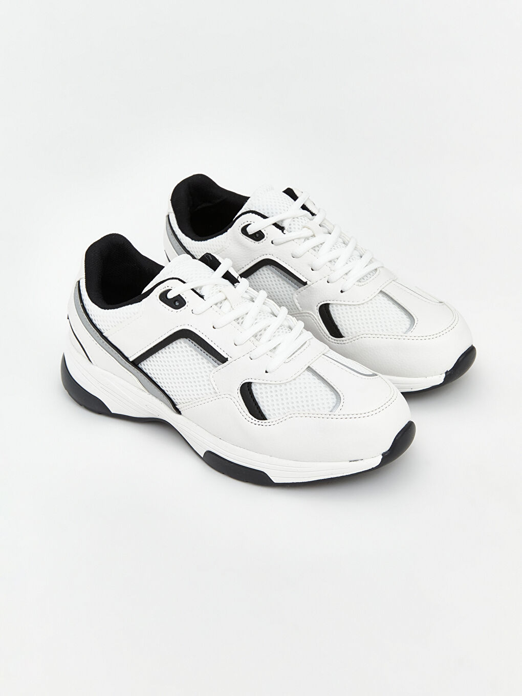 Beyaz File Detaylı Kadın Spor Ayakkabı