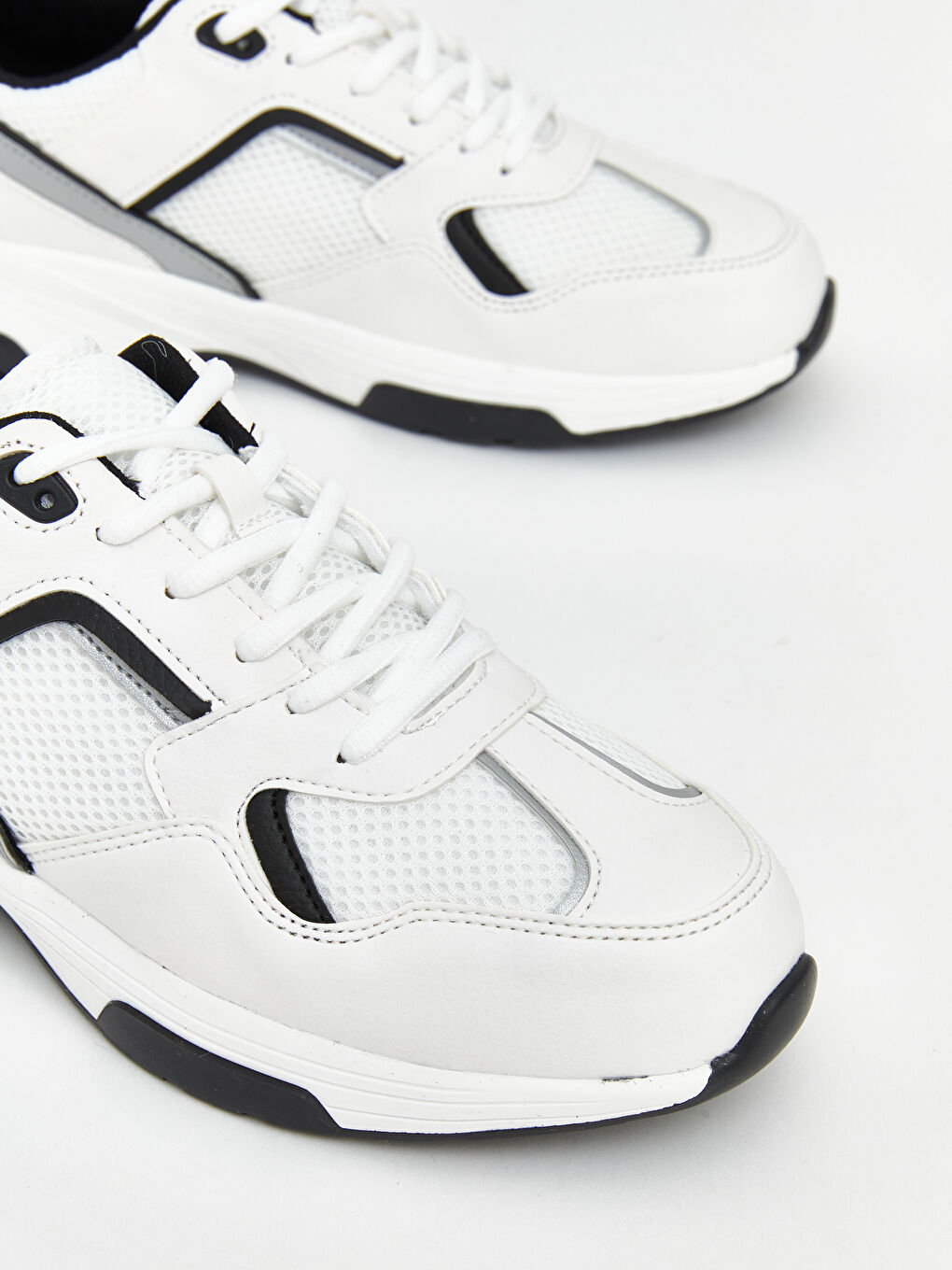 Beyaz File Detaylı Kadın Spor Ayakkabı-2