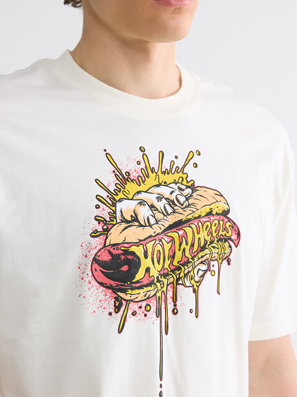 Crew Neck Hot Wheels Printed Men's T-Shirt-2