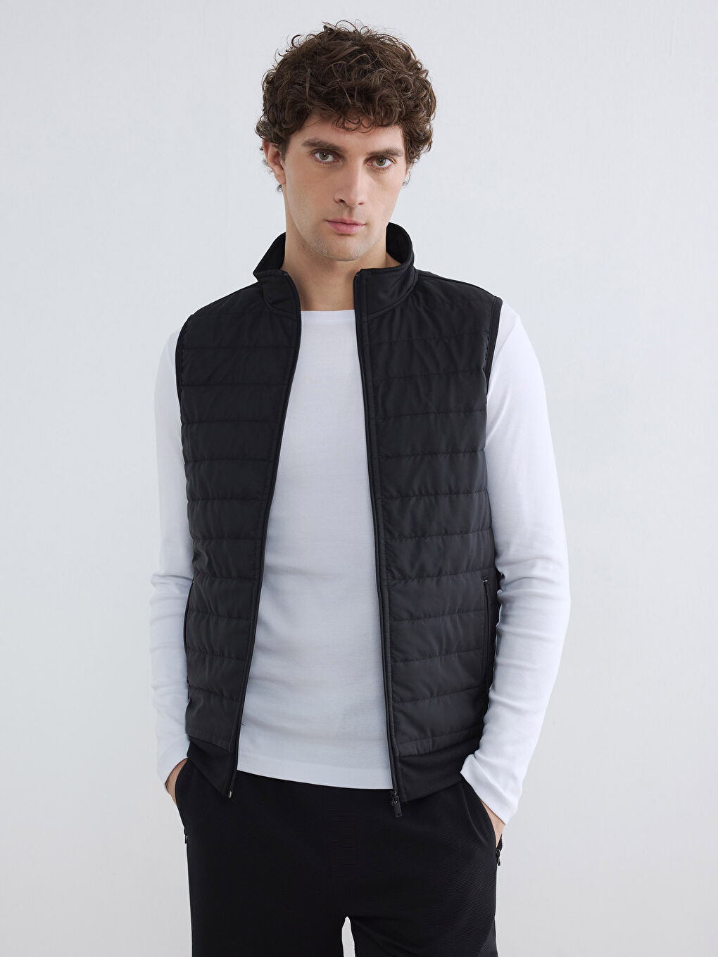 Siyah Dik Yaka Erkek Fermuarlı Sweatshirt