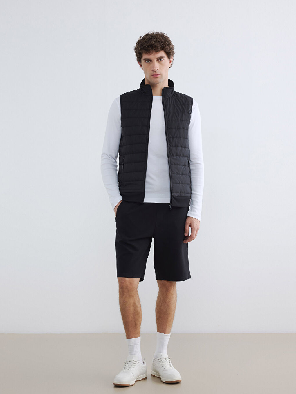 Siyah Dik Yaka Erkek Fermuarlı Sweatshirt-1