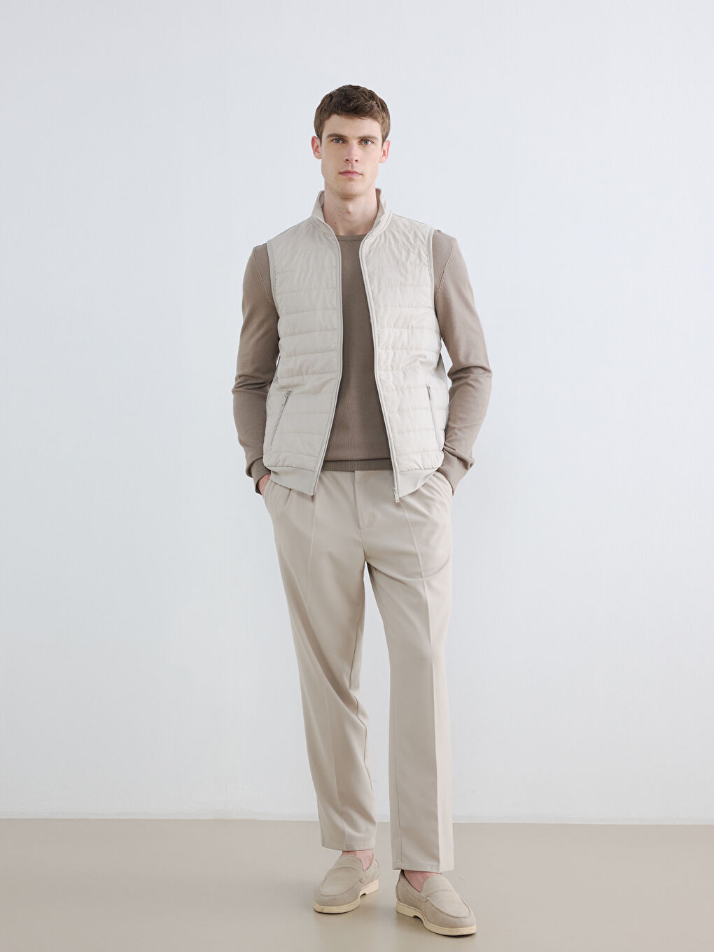 Bej Dik Yaka Erkek Fermuarlı Yelek-1