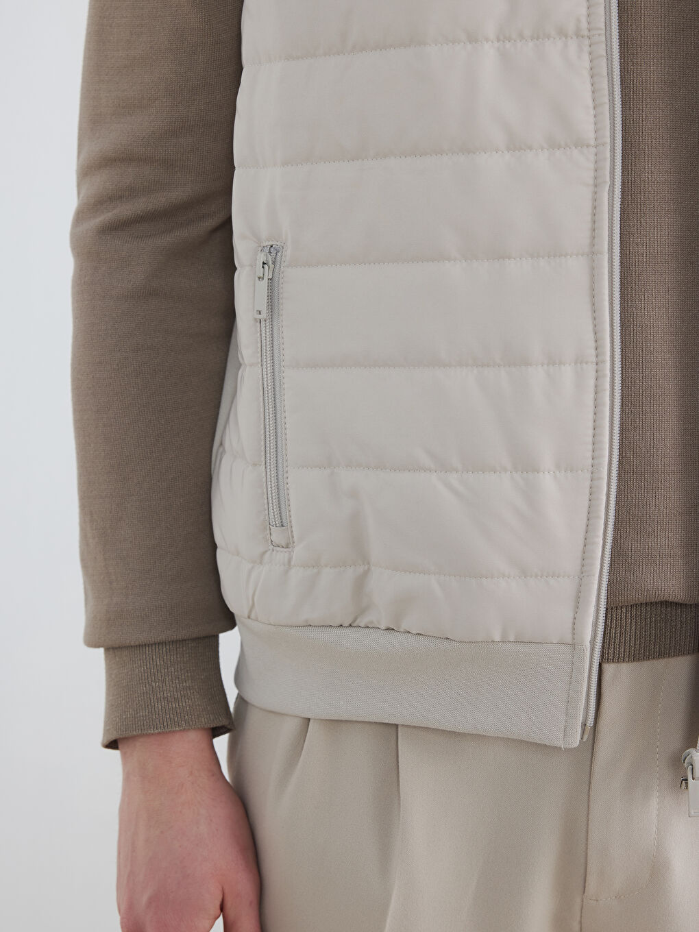 Bej Dik Yaka Erkek Fermuarlı Yelek-2