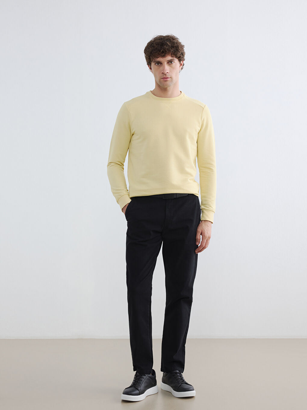 سويتر برقبة دائرية للرجال-1