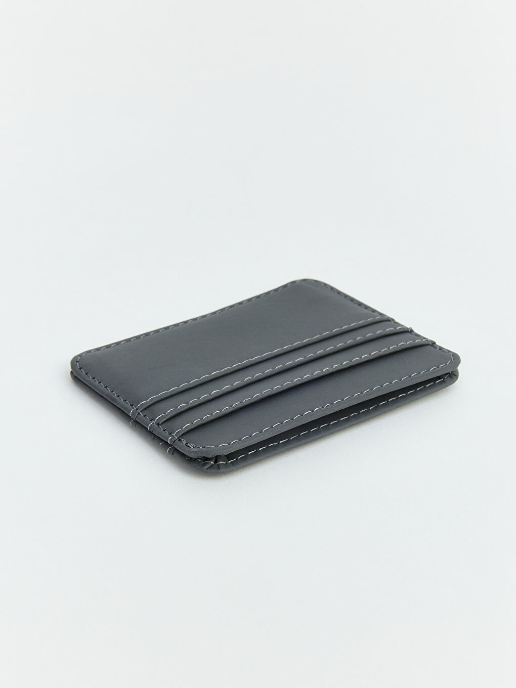 Gri Deri Görünümlü Erkek Kartlık