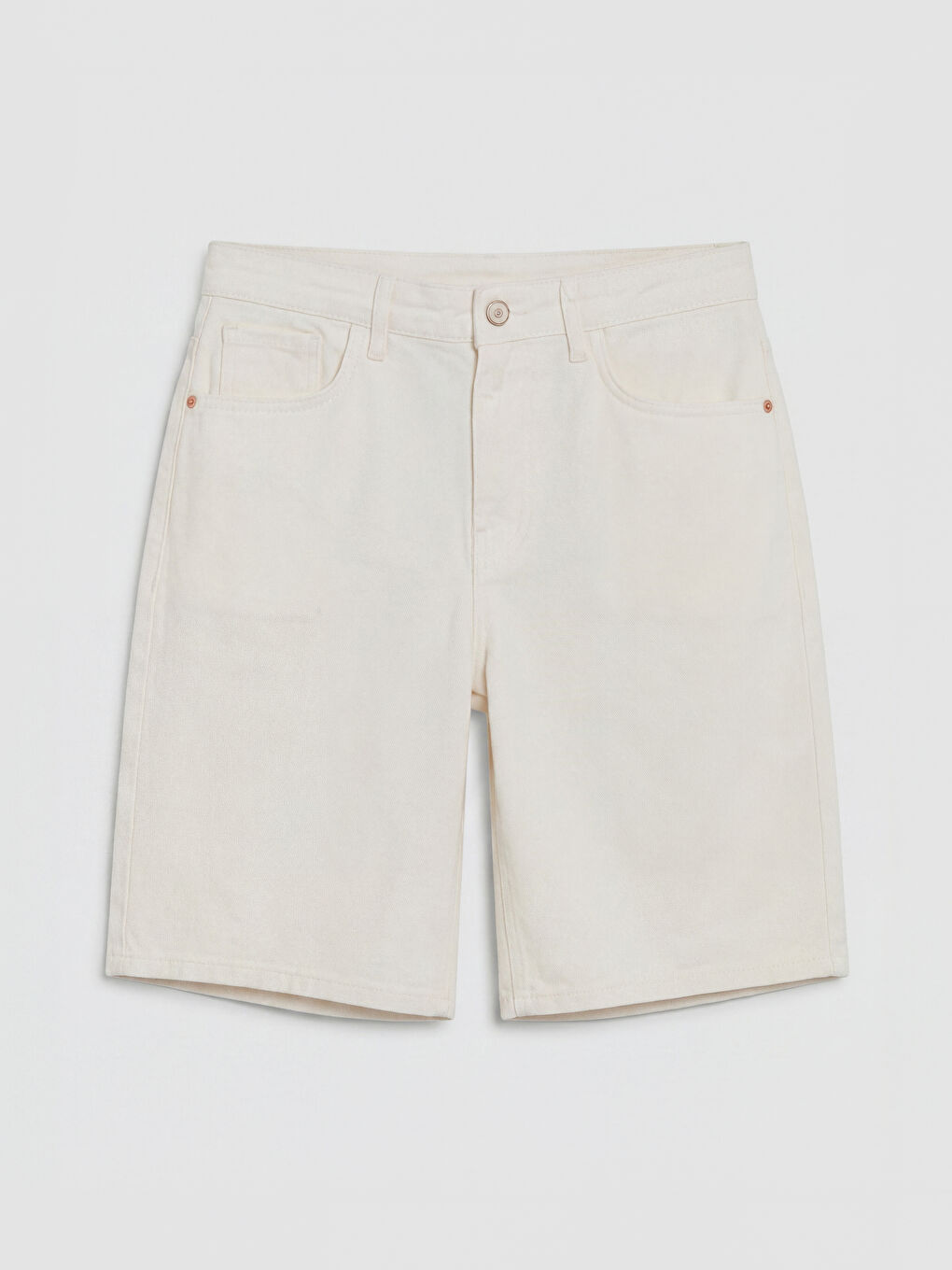 Beyaz Regular Fit Kadın Jean Şort