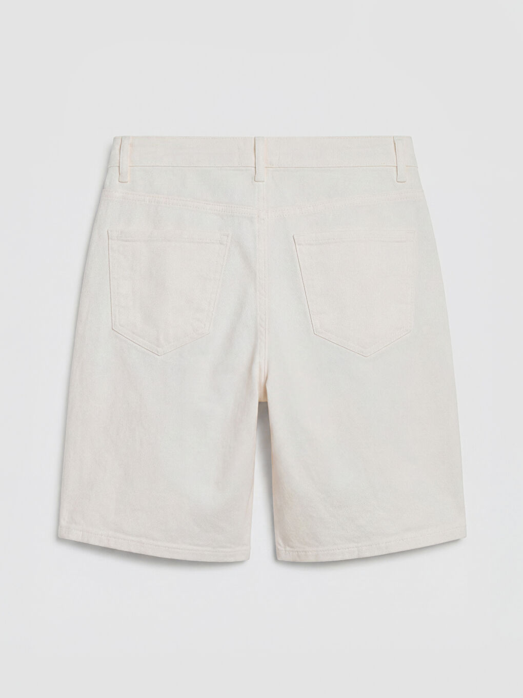 Beyaz Regular Fit Kadın Jean Şort-1