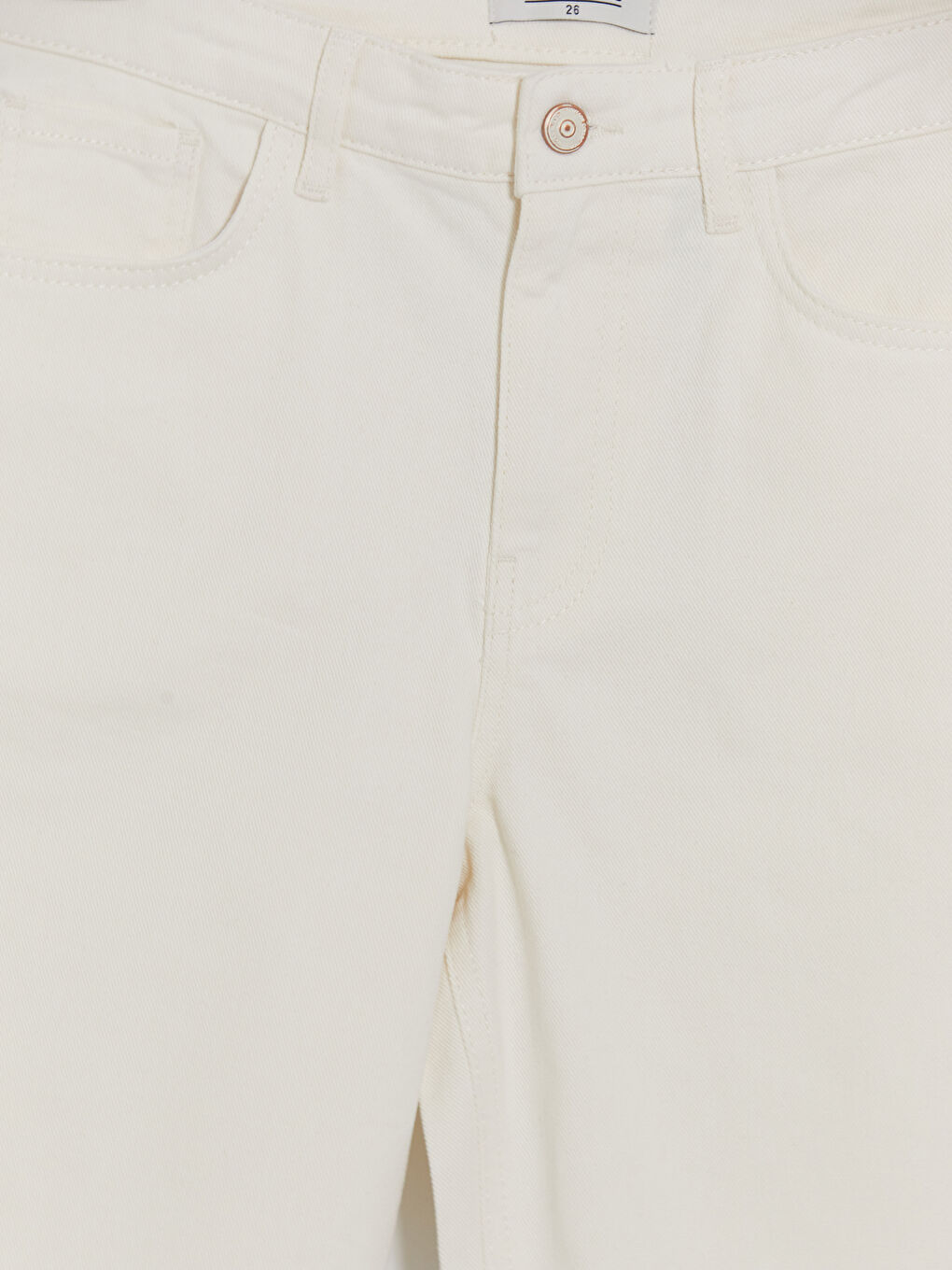 Beyaz Regular Fit Kadın Jean Şort-2