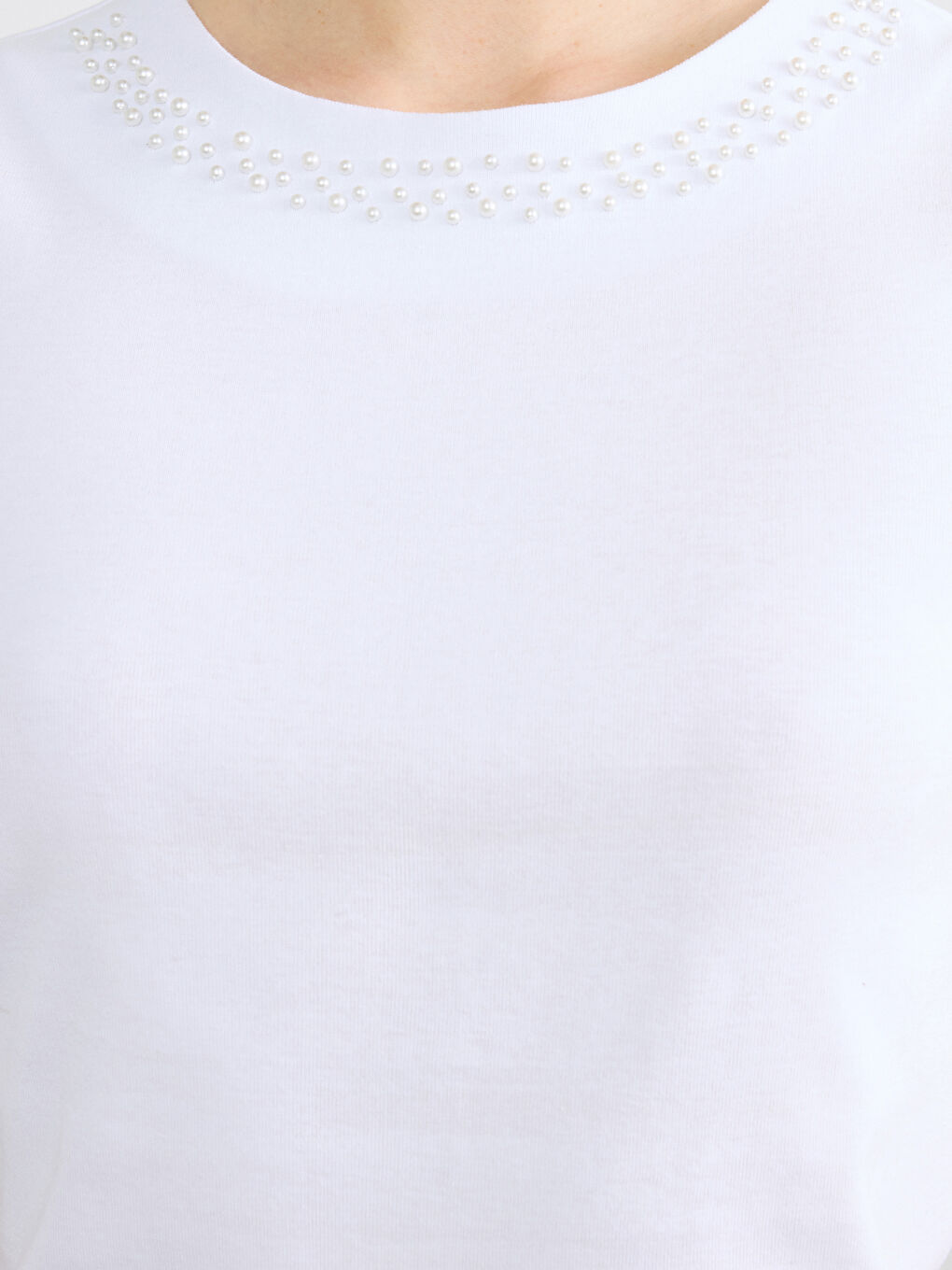 Beyaz Bisiklet Yaka Boncuk İşlemeli Kadın Atlet-3