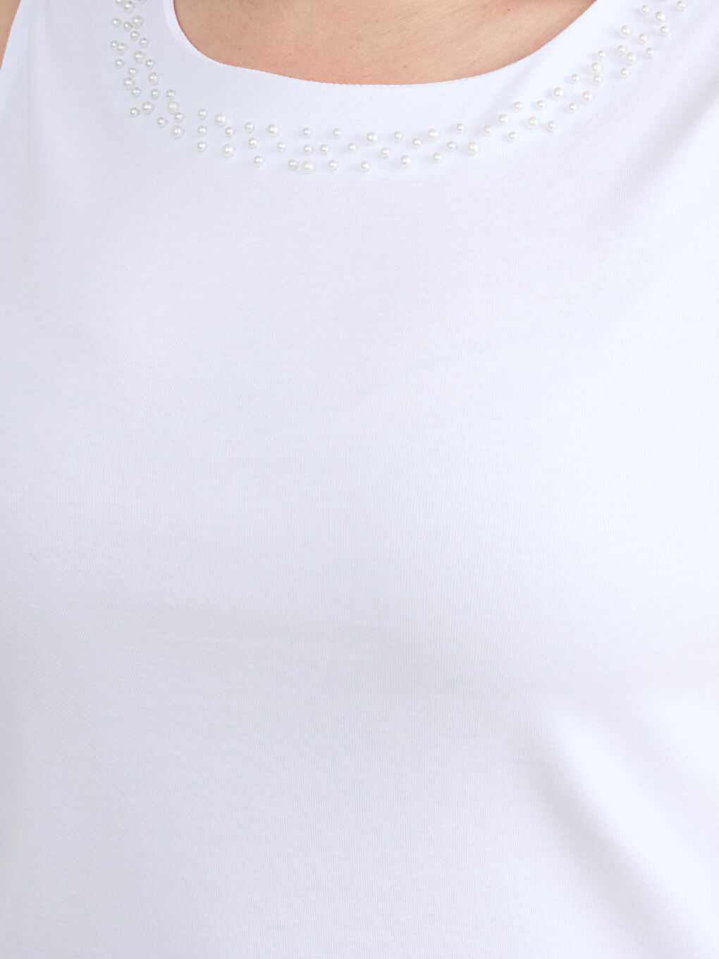 Beyaz Bisiklet Yaka Boncuk İşlemeli Kadın Atlet-6