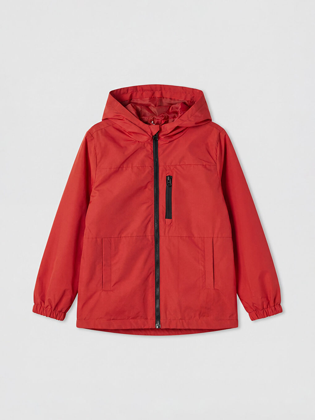 Kırmızı Kapüşonlu Erkek Çocuk Yağmurluk