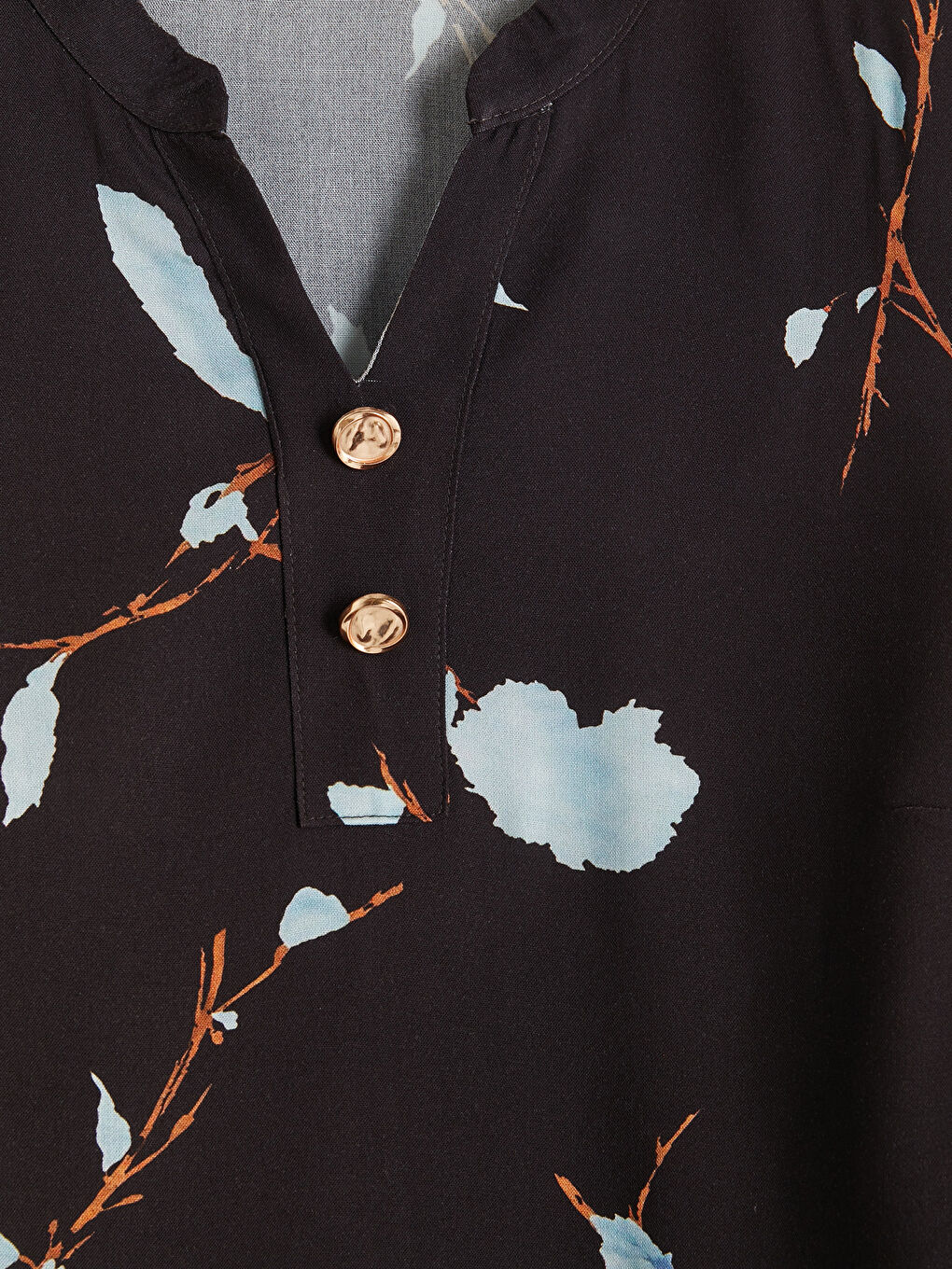 Kahverengi Kaçık Yaka Desenli Bluz-2