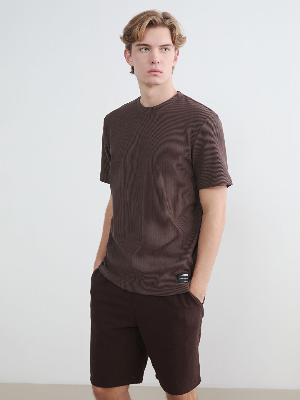 Kahverengi Bisiklet Yaka Fitilli Erkek Tişört