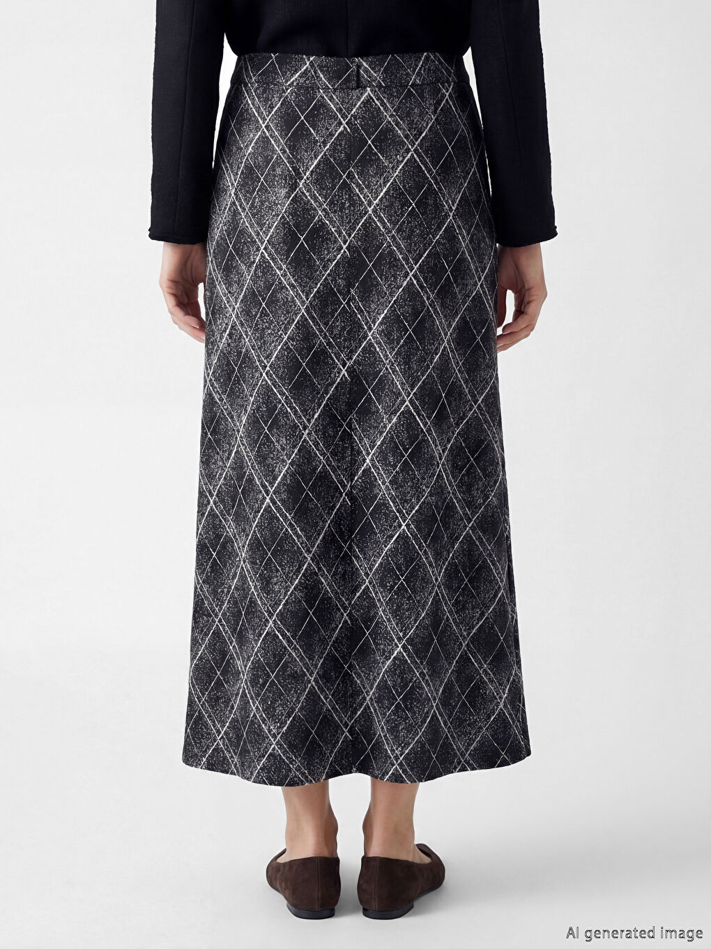 Siyah Beli Lastikli Baklava Desenli Etek-3