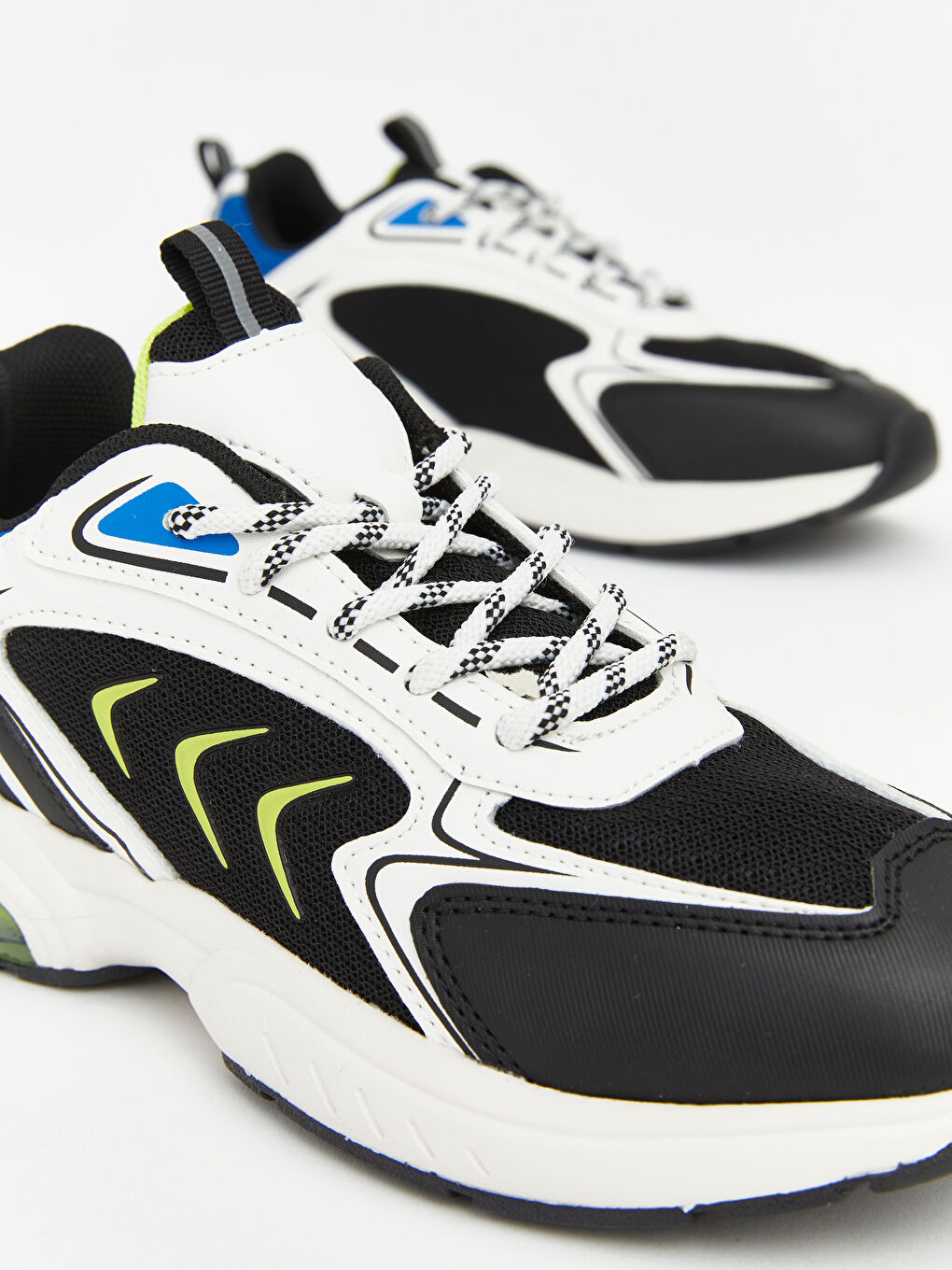 Siyah Bağcıklı Erkek Çocuk Spor Ayakkabı-2