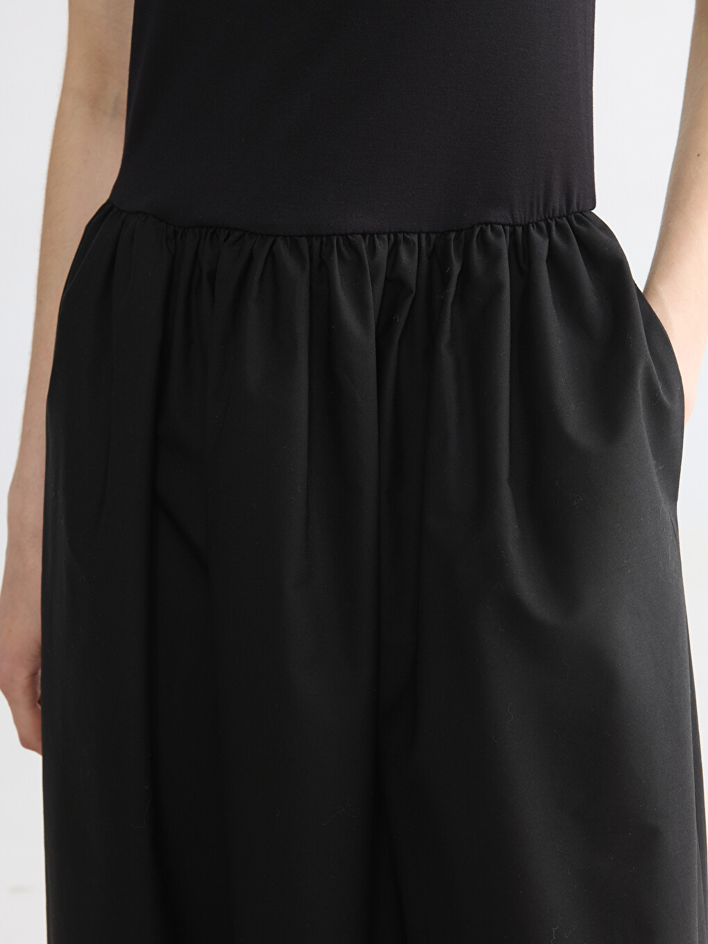 V Neck Fitted Waist Dress-2