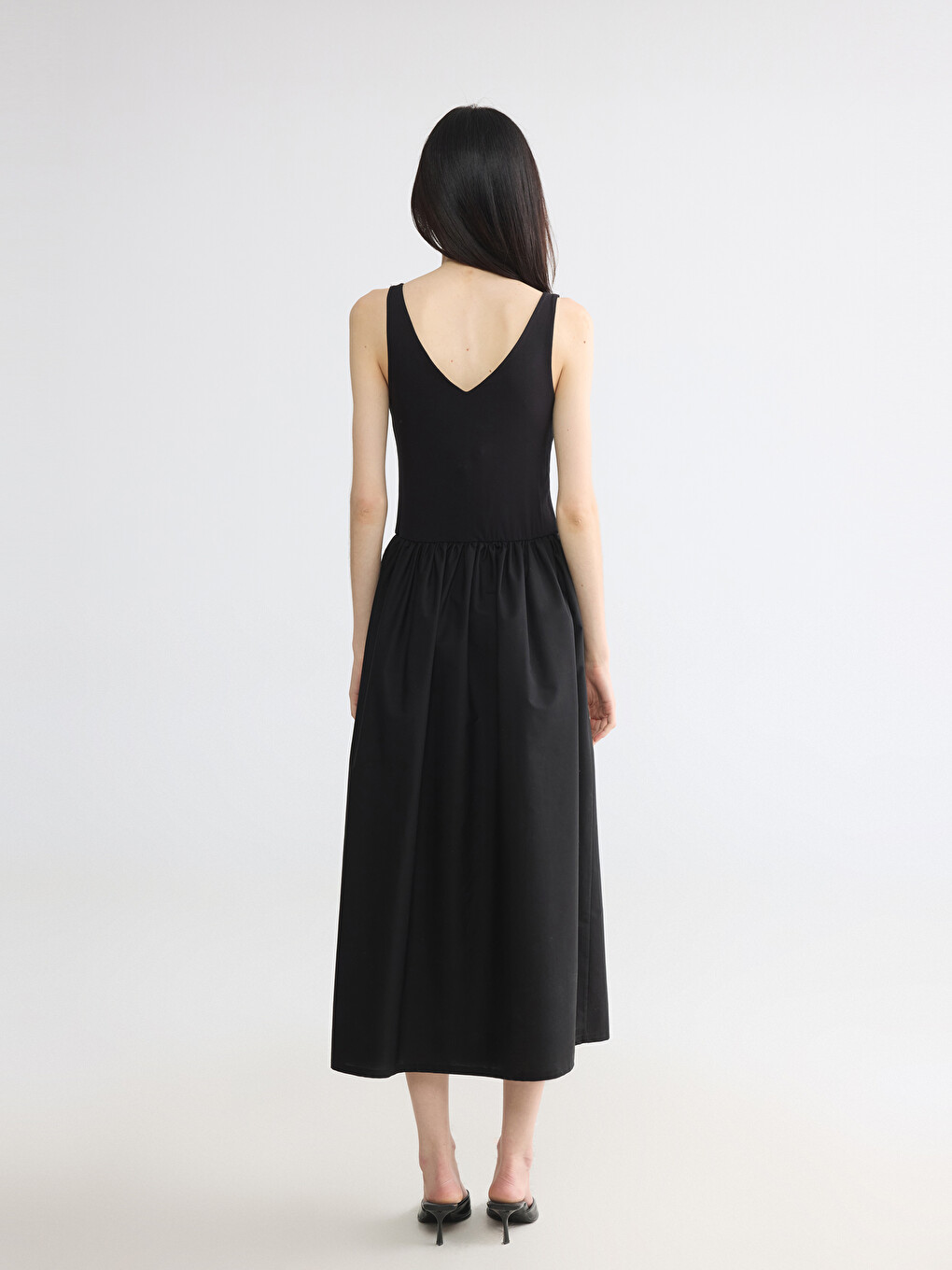 V Neck Fitted Waist Dress-3