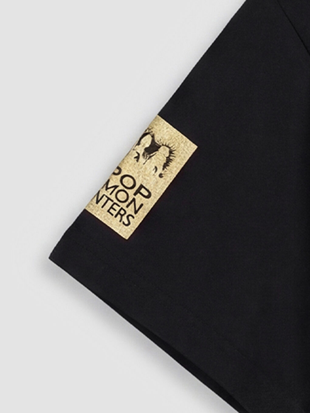 Siyah Bisiklet Yaka Huntrix Baskılı Kız Çocuk Tişört-4