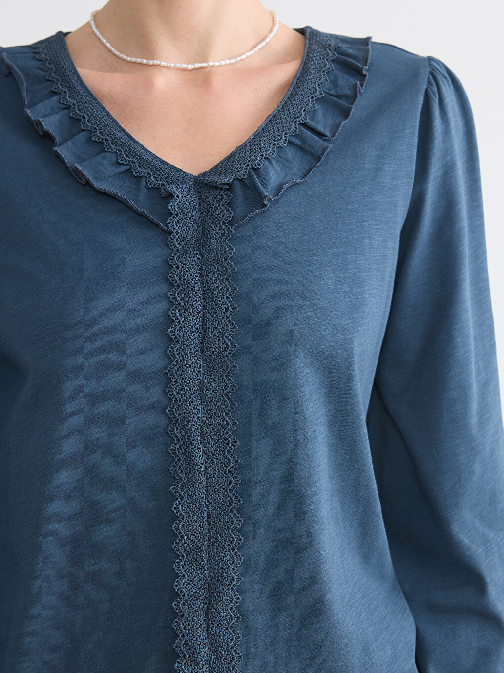 V Neck Lace Detailed Frilled Blouse-2