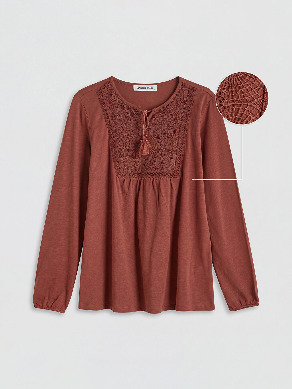 Kırmızı Bağlamalı Yaka Nakışlı Bluz