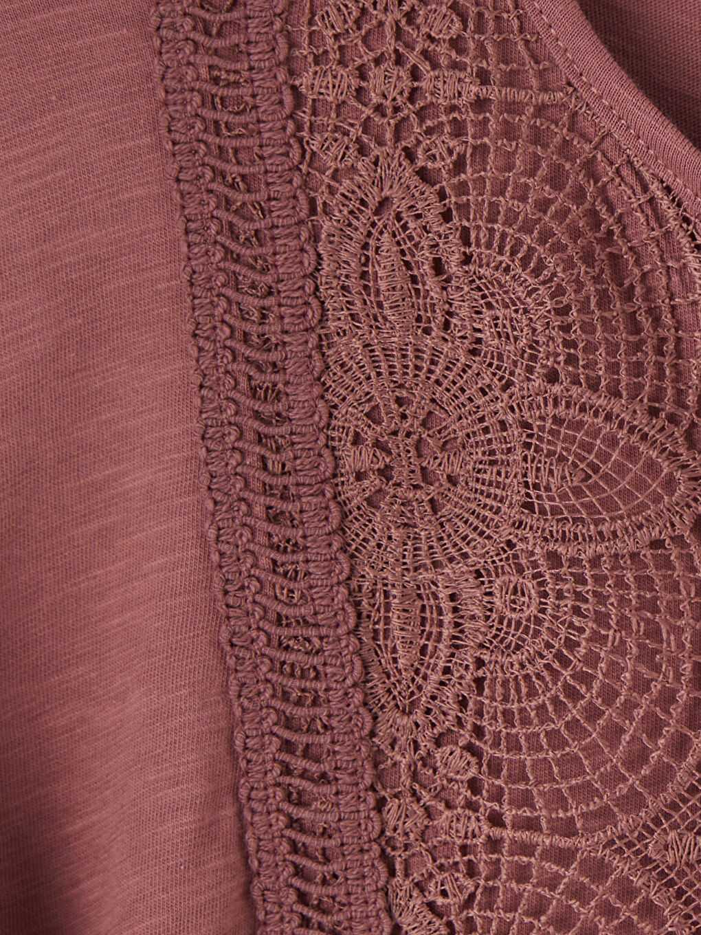 Pembe Bağlamalı Yaka Nakışlı Bluz-2