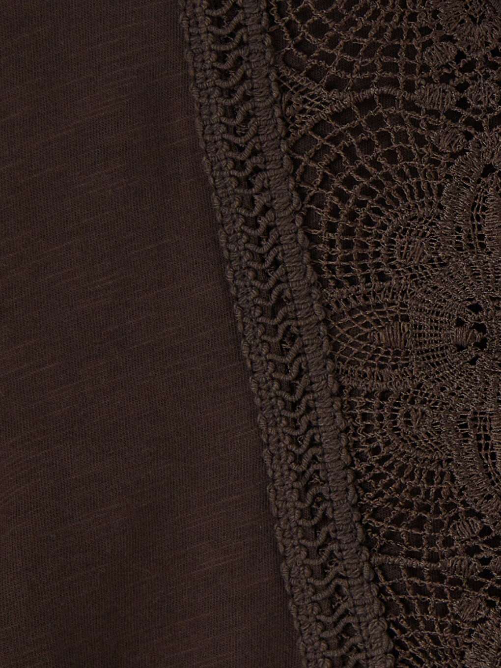 Kahverengi Bağlamalı Yaka Nakışlı Bluz-2