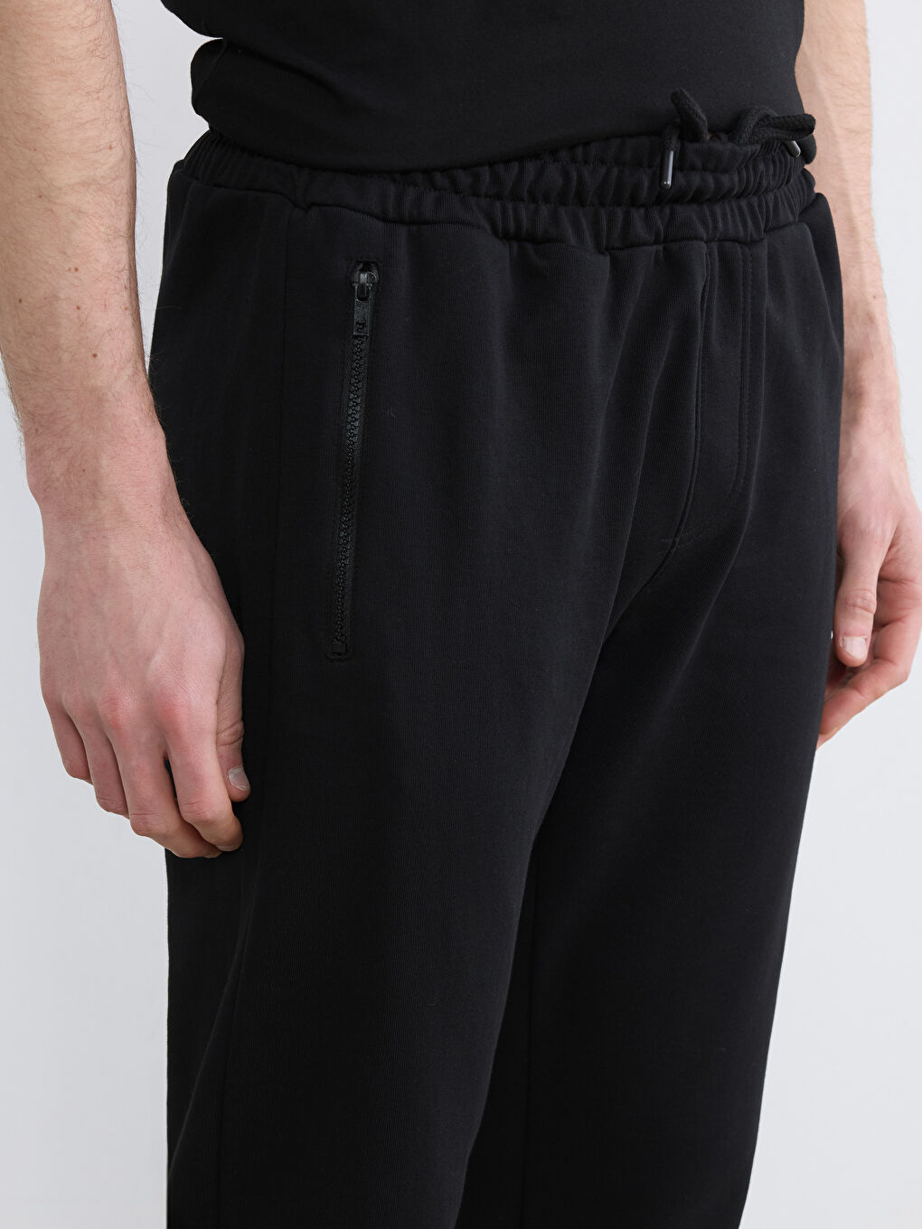 Siyah Standart Kalıp Erkek Eşofman Altı-2