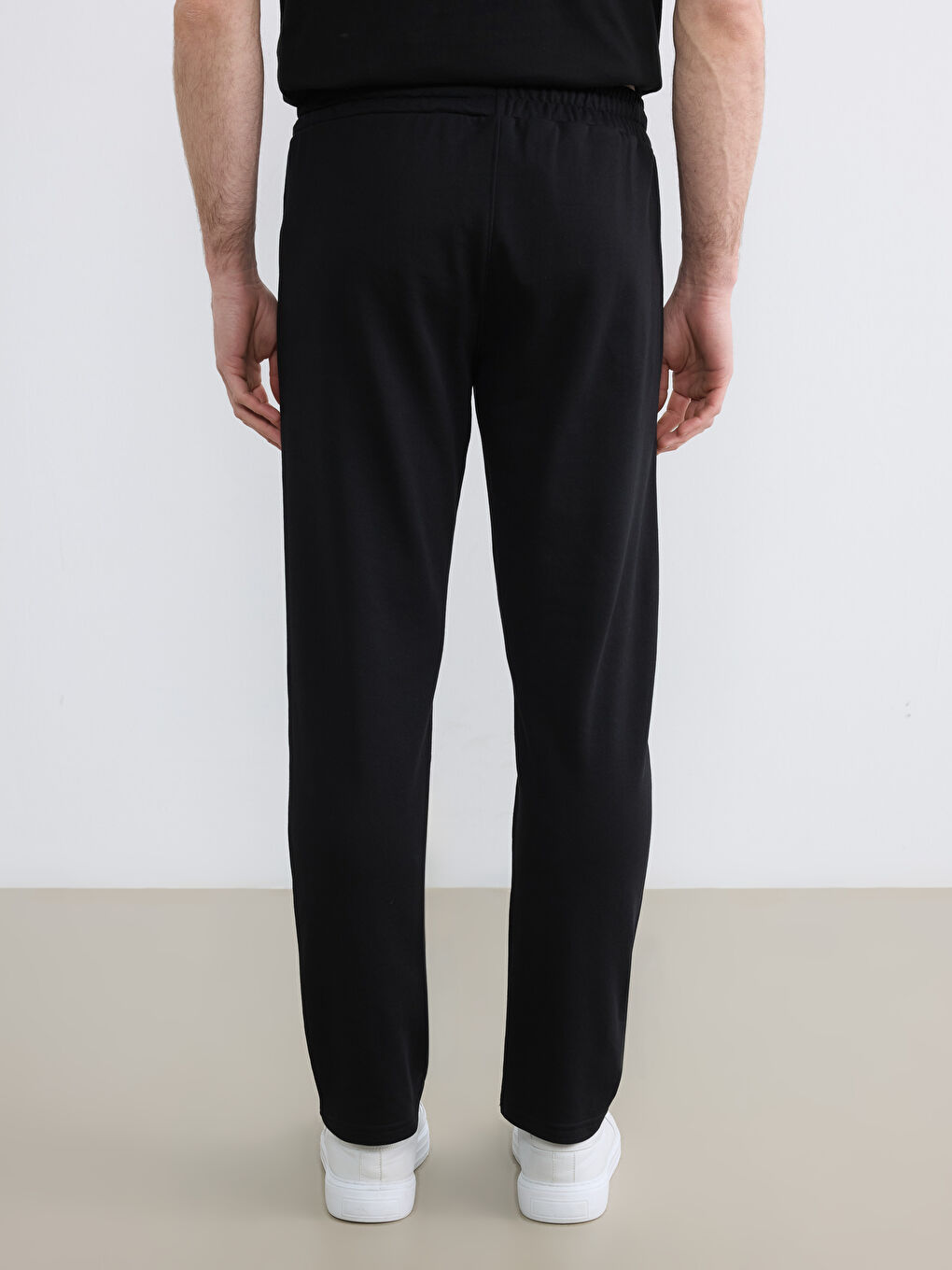 Siyah Standart Kalıp Erkek Eşofman Altı-3