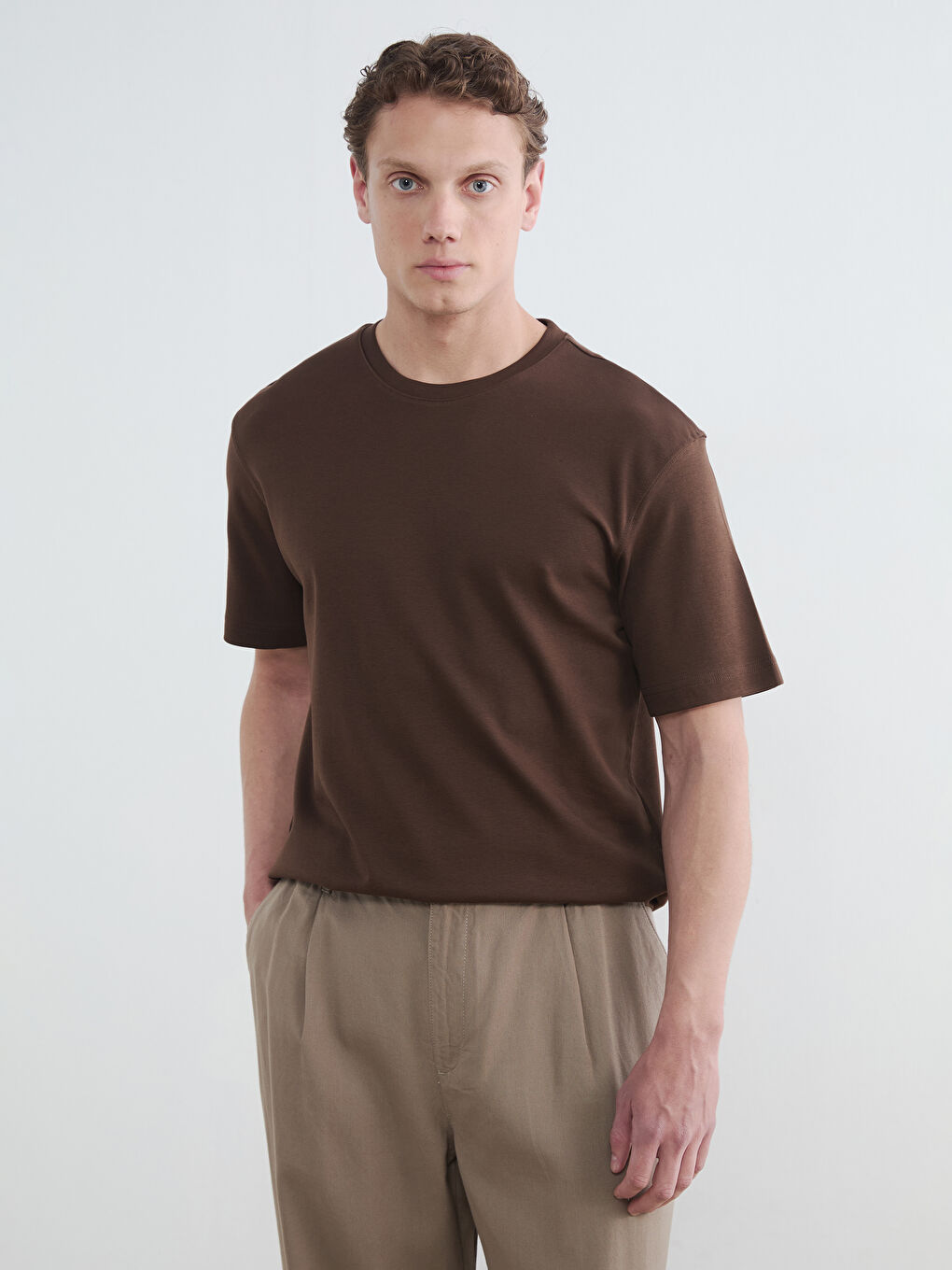 Kahverengi Relaxed Fit  Bisiklet Yaka Erkek Tişört-1