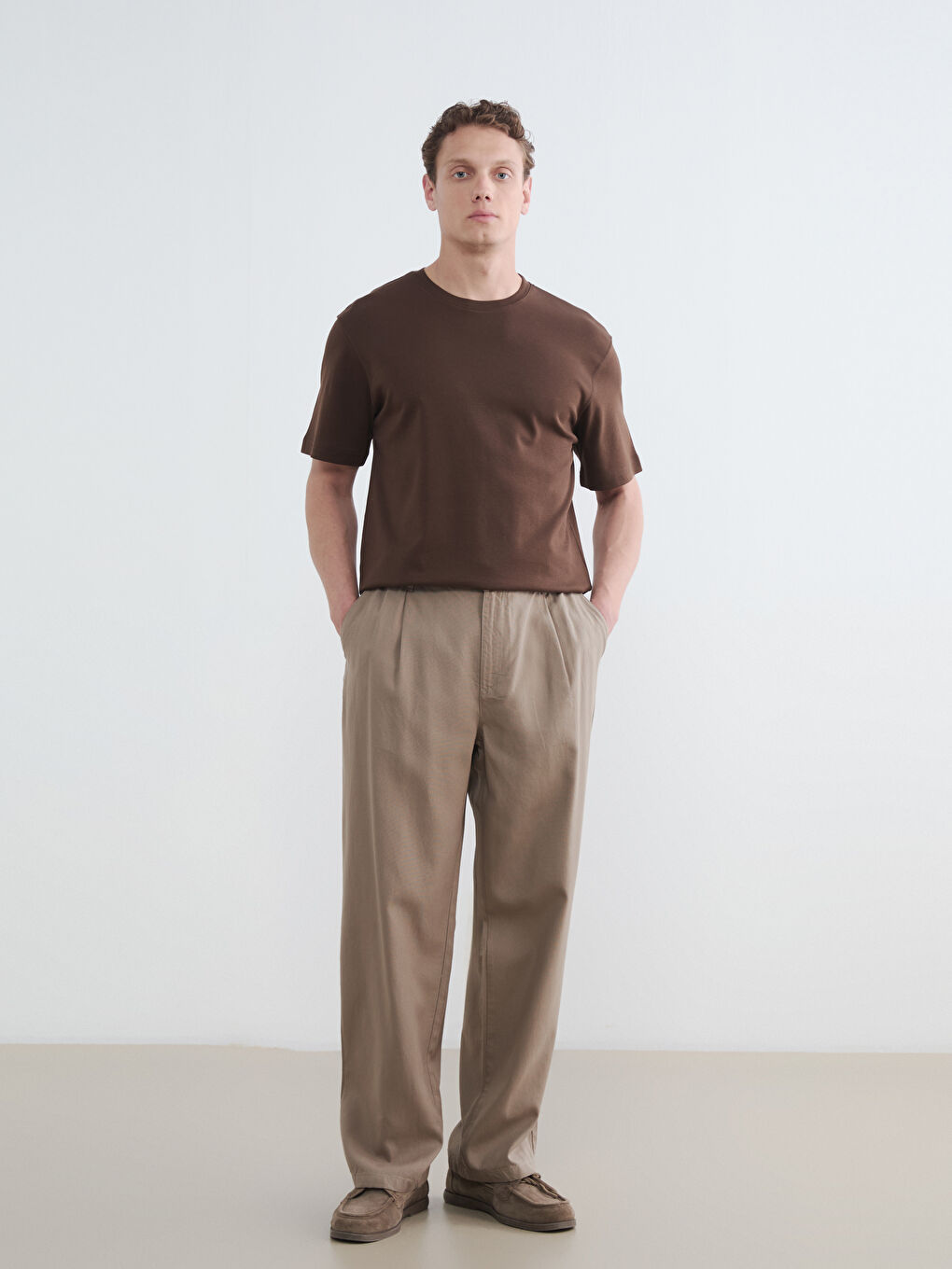 Kahverengi Relaxed Fit  Bisiklet Yaka Erkek Tişört-2