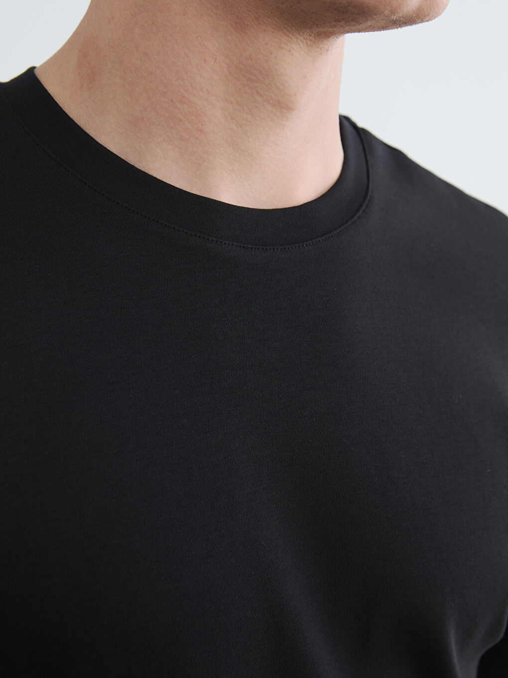 Siyah Relaxed Fit  Bisiklet Yaka Erkek Tişört-2