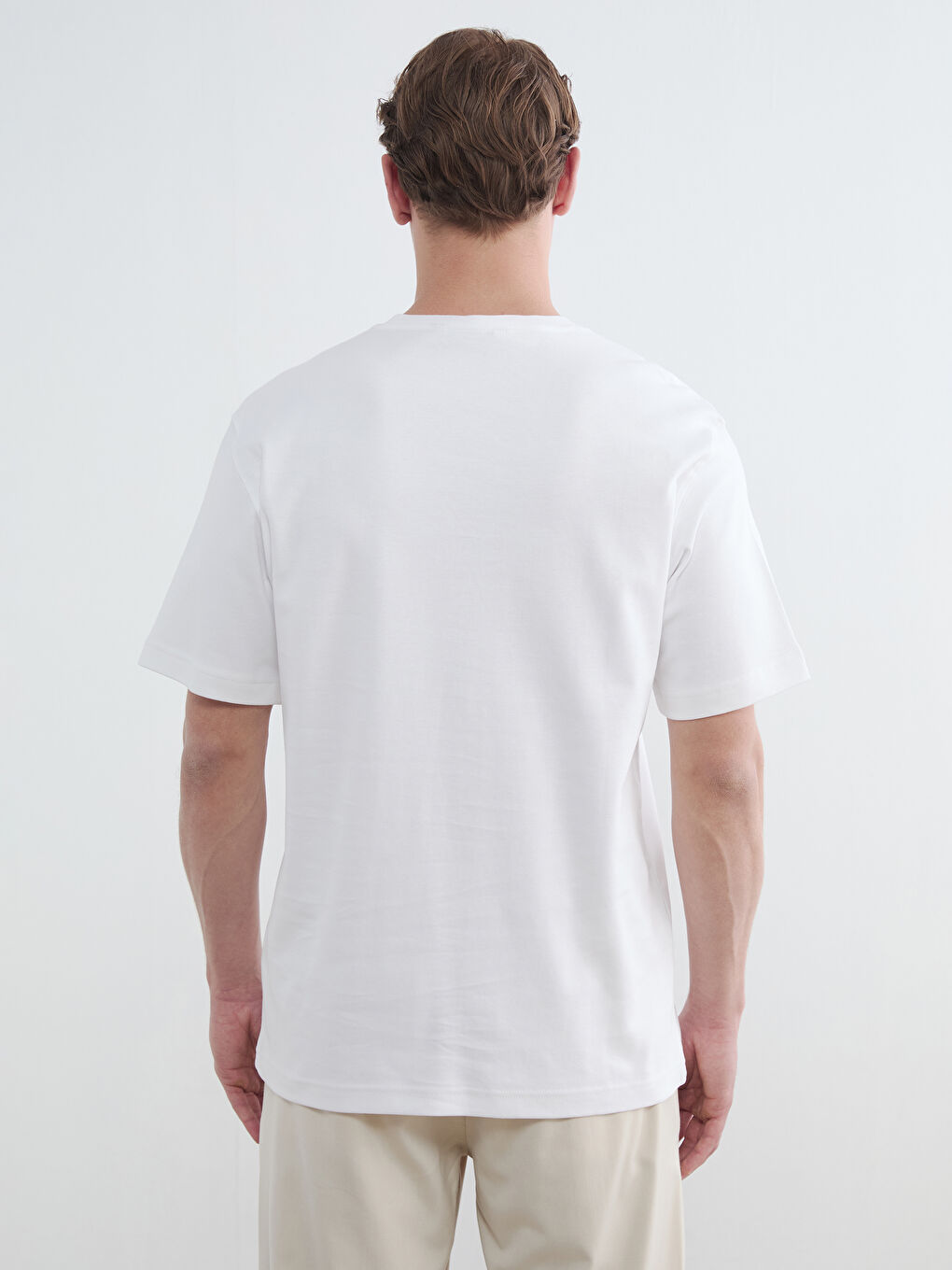 Beyaz Relaxed Fit  Bisiklet Yaka Erkek Tişört-3