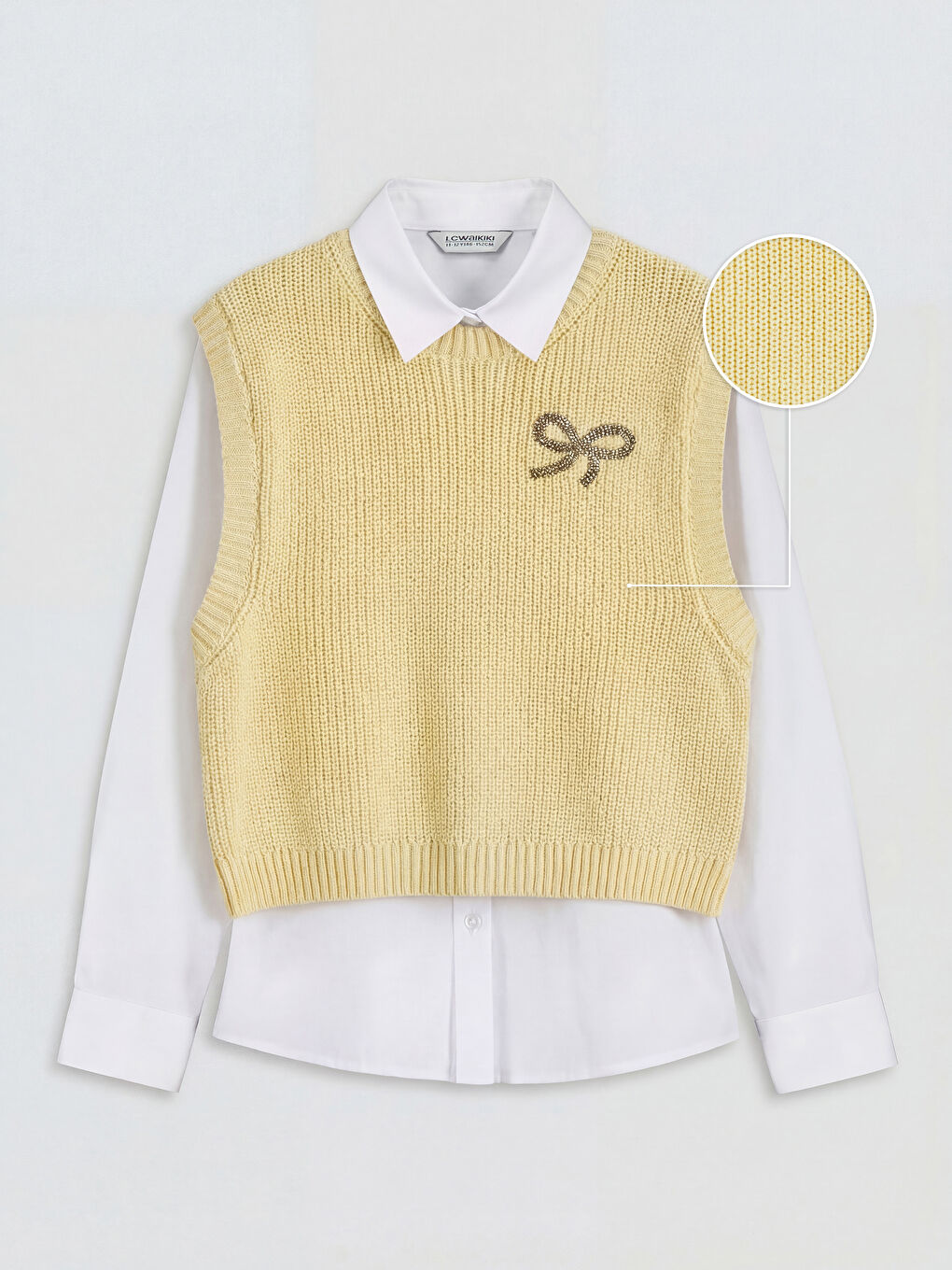 Beyaz Kız Çocuk Fiyonk Detaylı Triko Süveter ve Gömlek