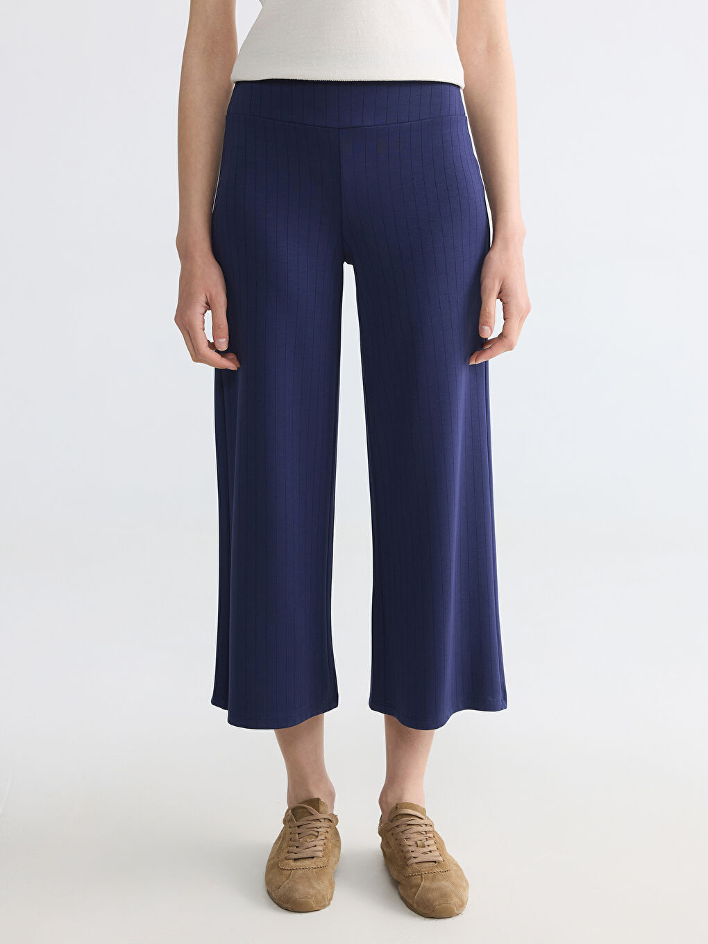 Lacivert Beli Lastikli Soft Touch Kadın Kapri-1